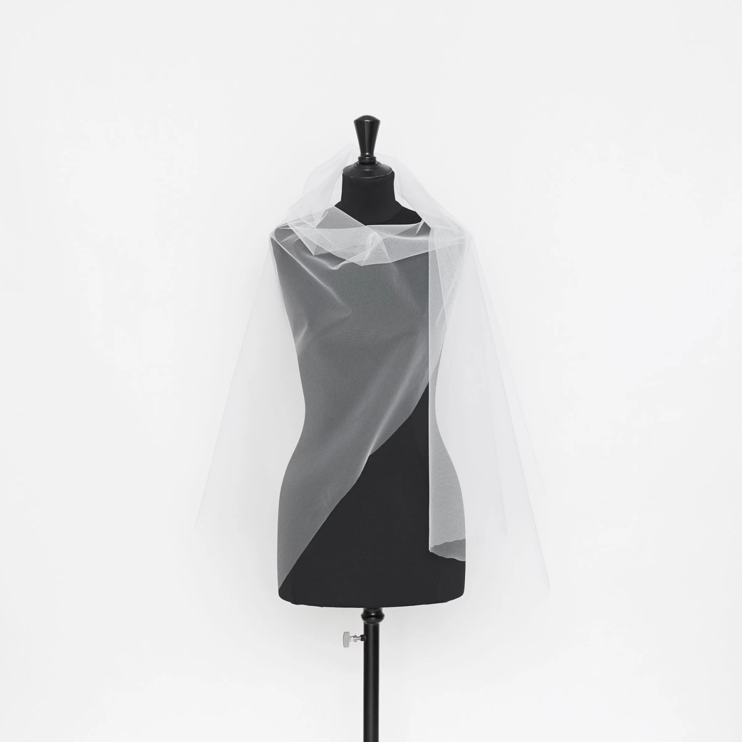 M22D00075 | Stiff Tulle 4 M22D00075 | Stiff Tulle - Image 2