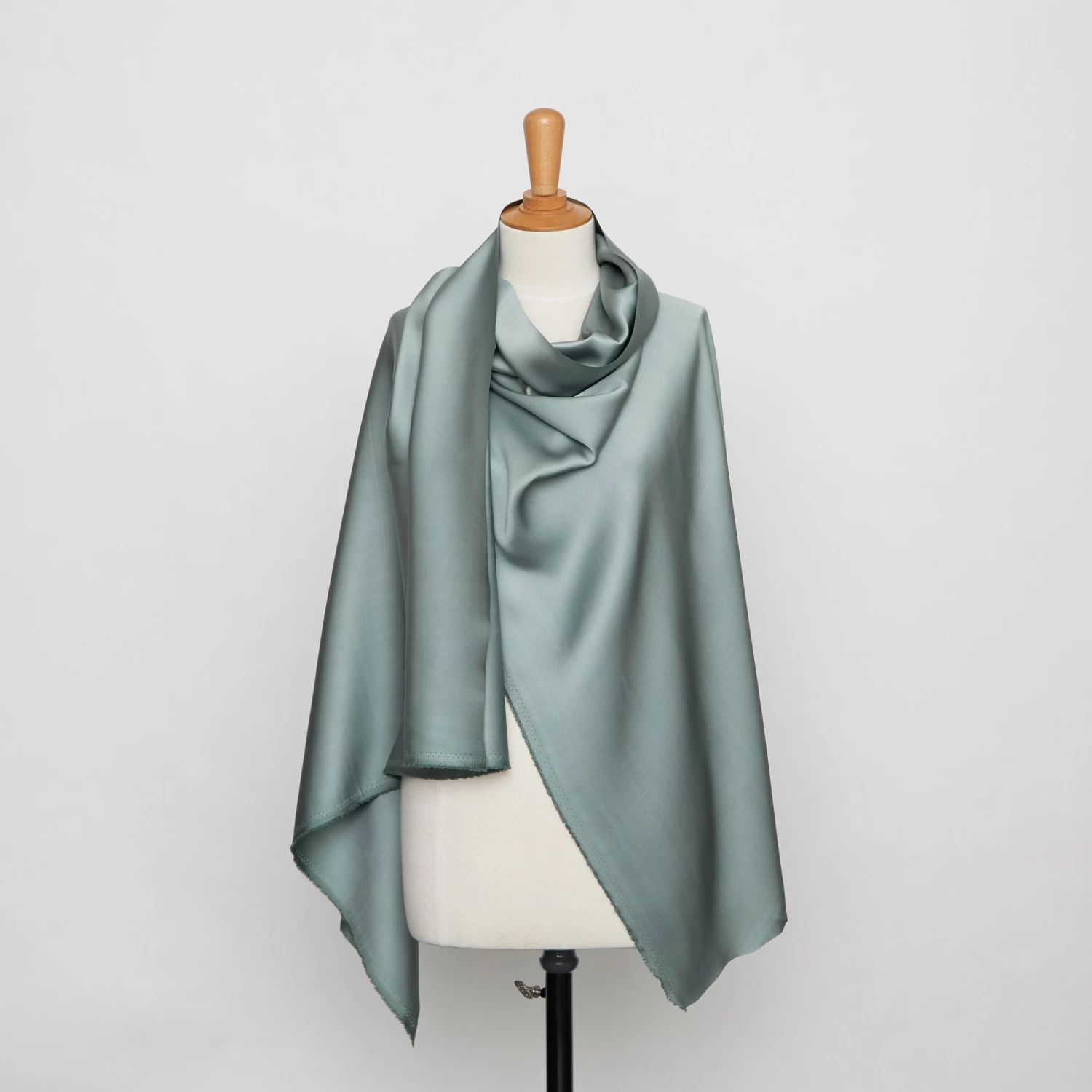 T20A00005 | Double Face Silk Drap Satin 11 T20A00005 | Double Face Silk Drap Satin - Image 10