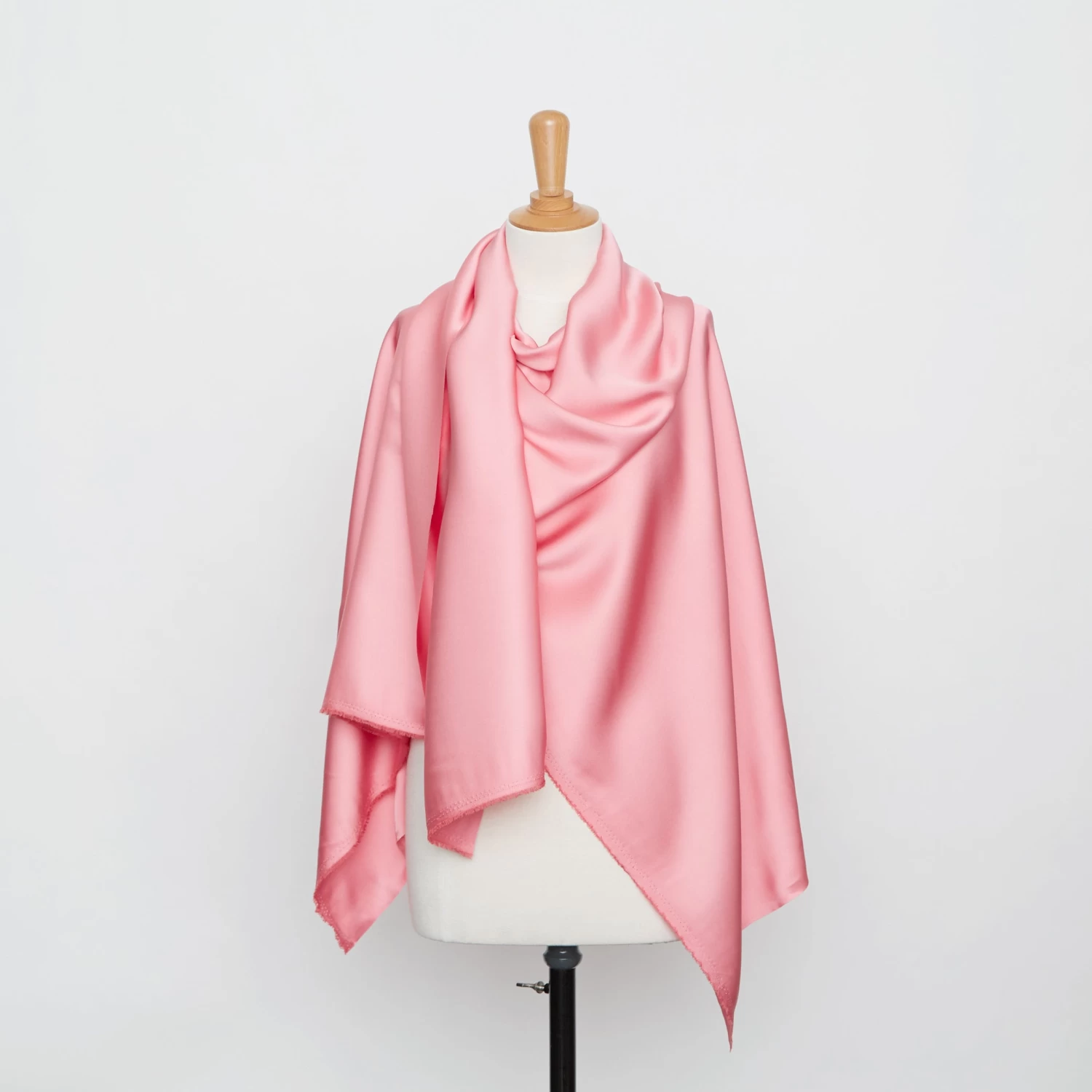 T20A00005 | Double Face Silk Drap Satin 7 T20A00005 | Double Face Silk Drap Satin - Image 6