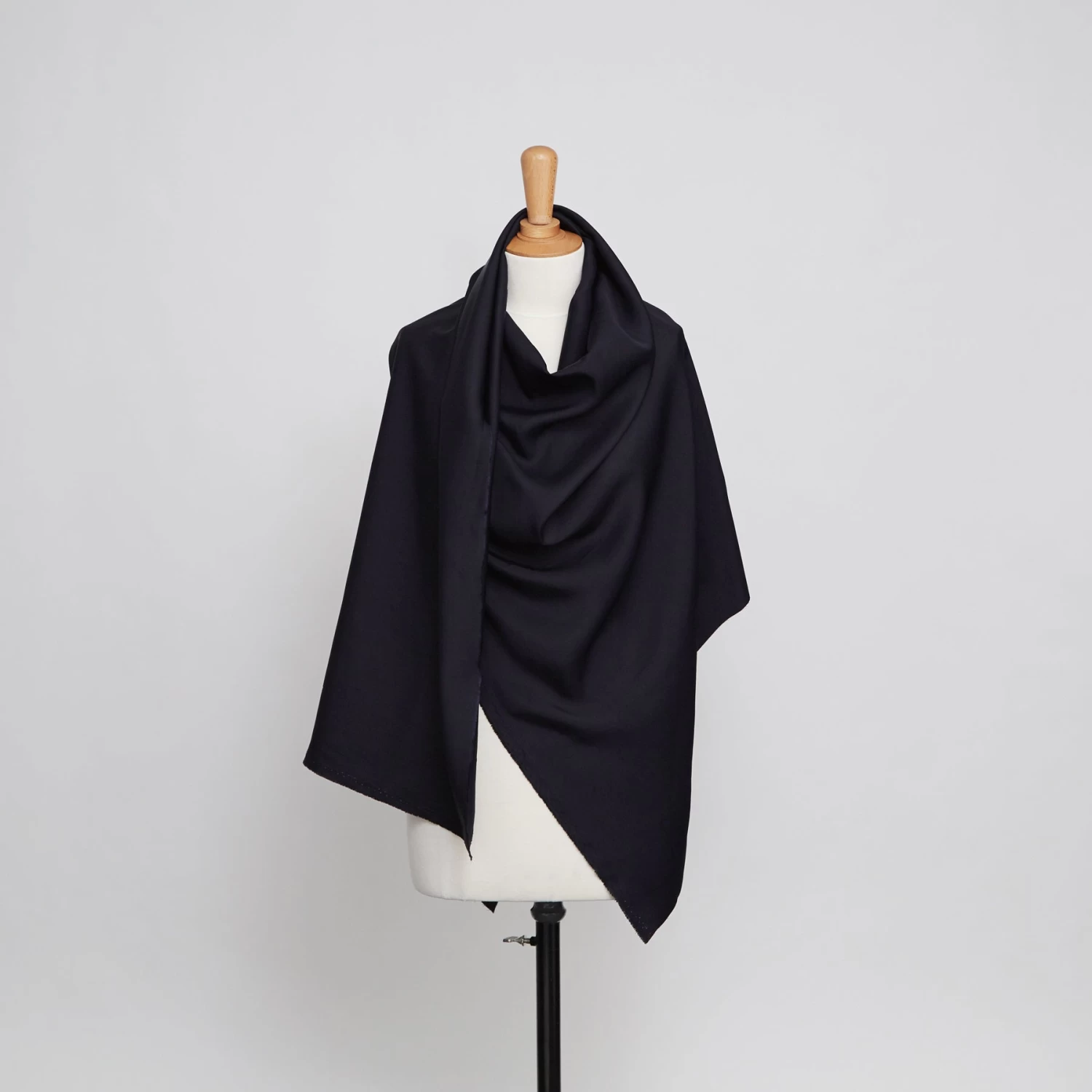 T20A00014 | Technical Silk Twill 10 T20A00014 | Technical Silk Twill - Image 8