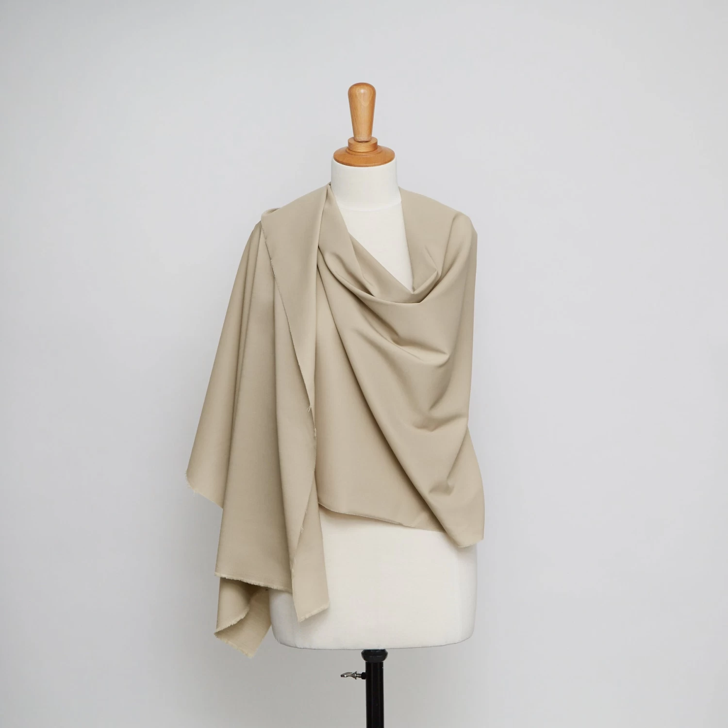 T20A00093 | Wool Faille 4 T20A00093 | Wool Faille - Image 2