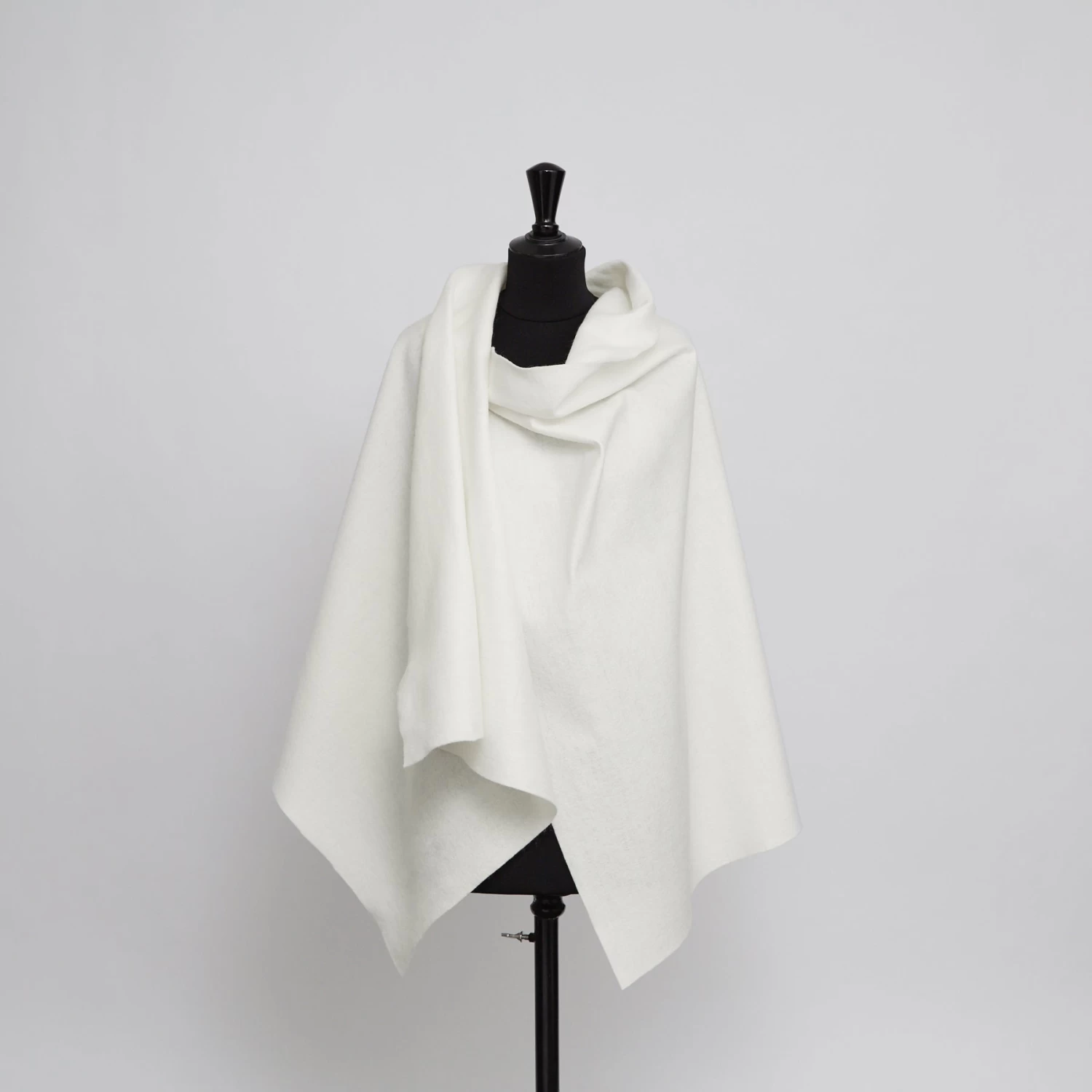 T20A00103 | Viscose And Wool Undercollar Felt 4 T20A00103 | Viscose And Wool Undercollar Felt - Image 2