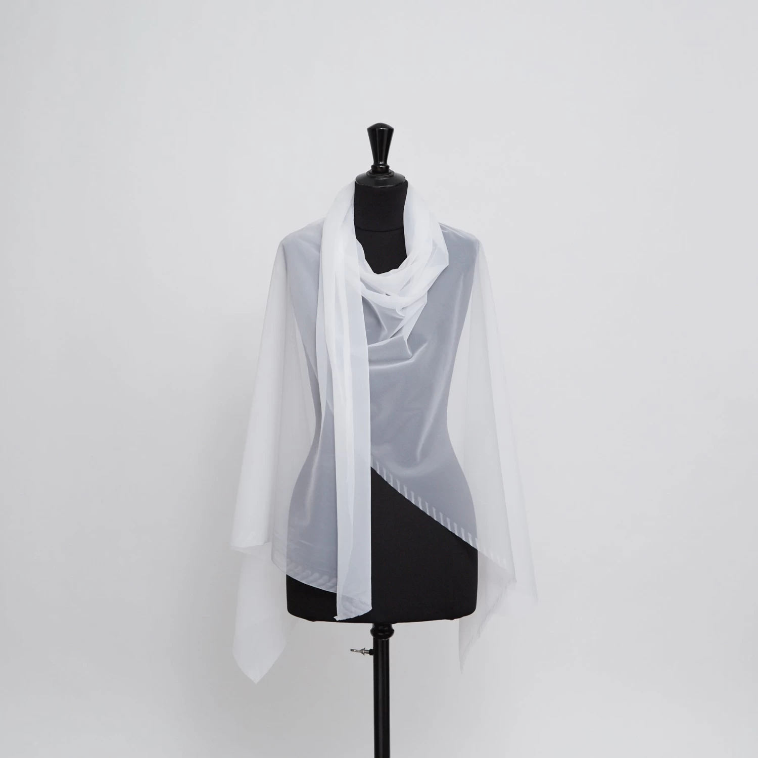 T20A00136 | Polyamide Voile 4 T20A00136 | Polyamide Voile - Image 2