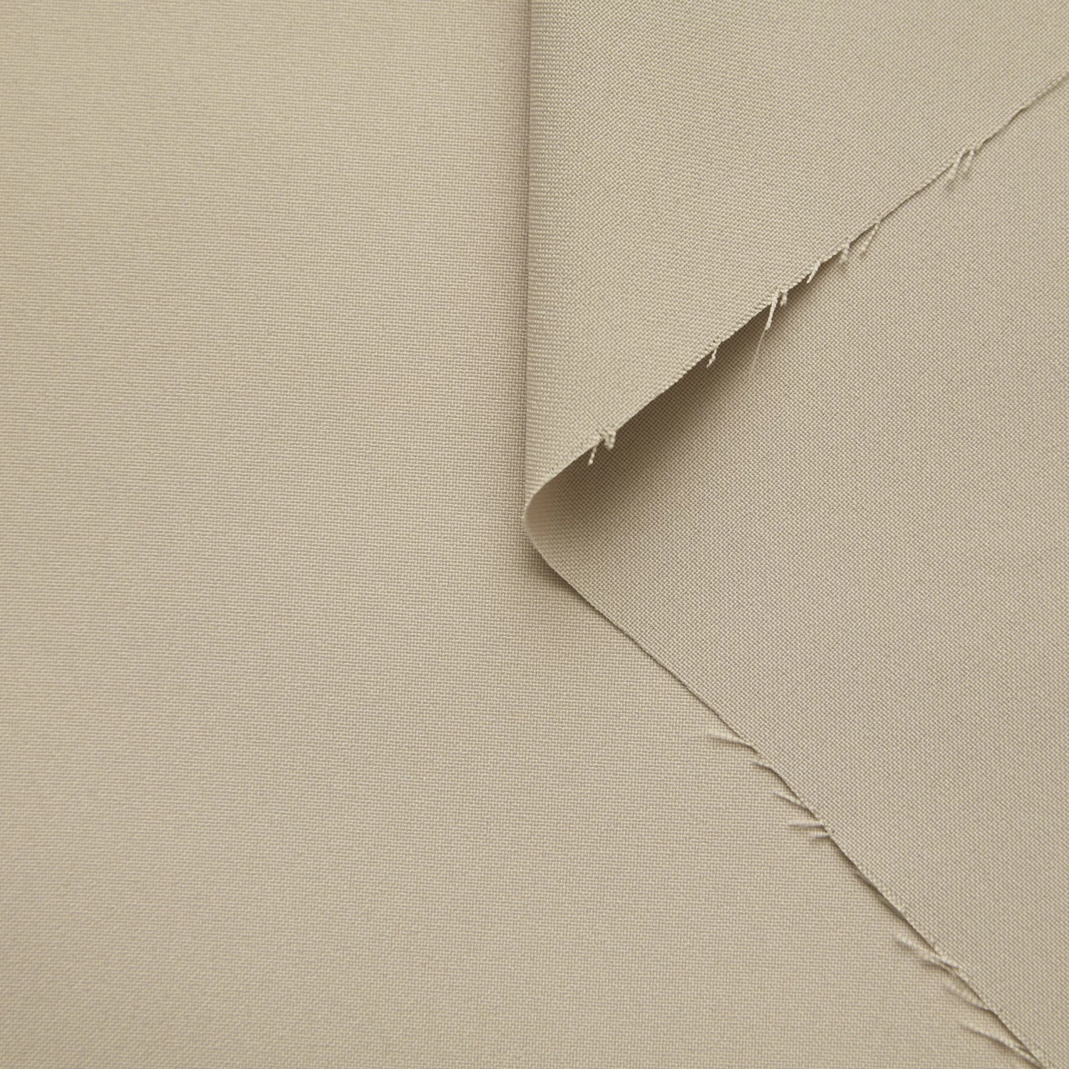 T20A00156 | Fluid Suiting 5 T20A00156 | Fluid Suiting - Image 3