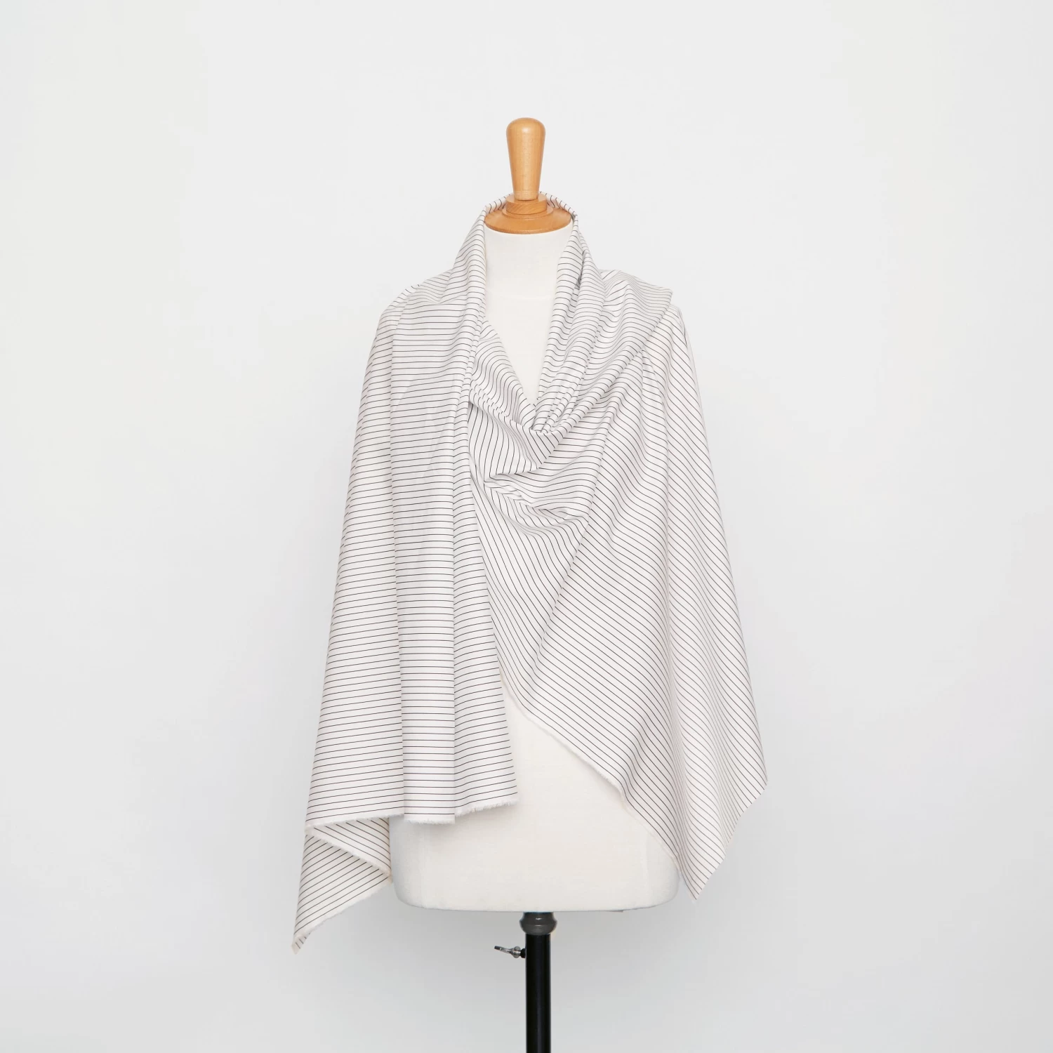 T20A00186 | Striped Poplin 6 T20A00186 | Striped Poplin - Image 4