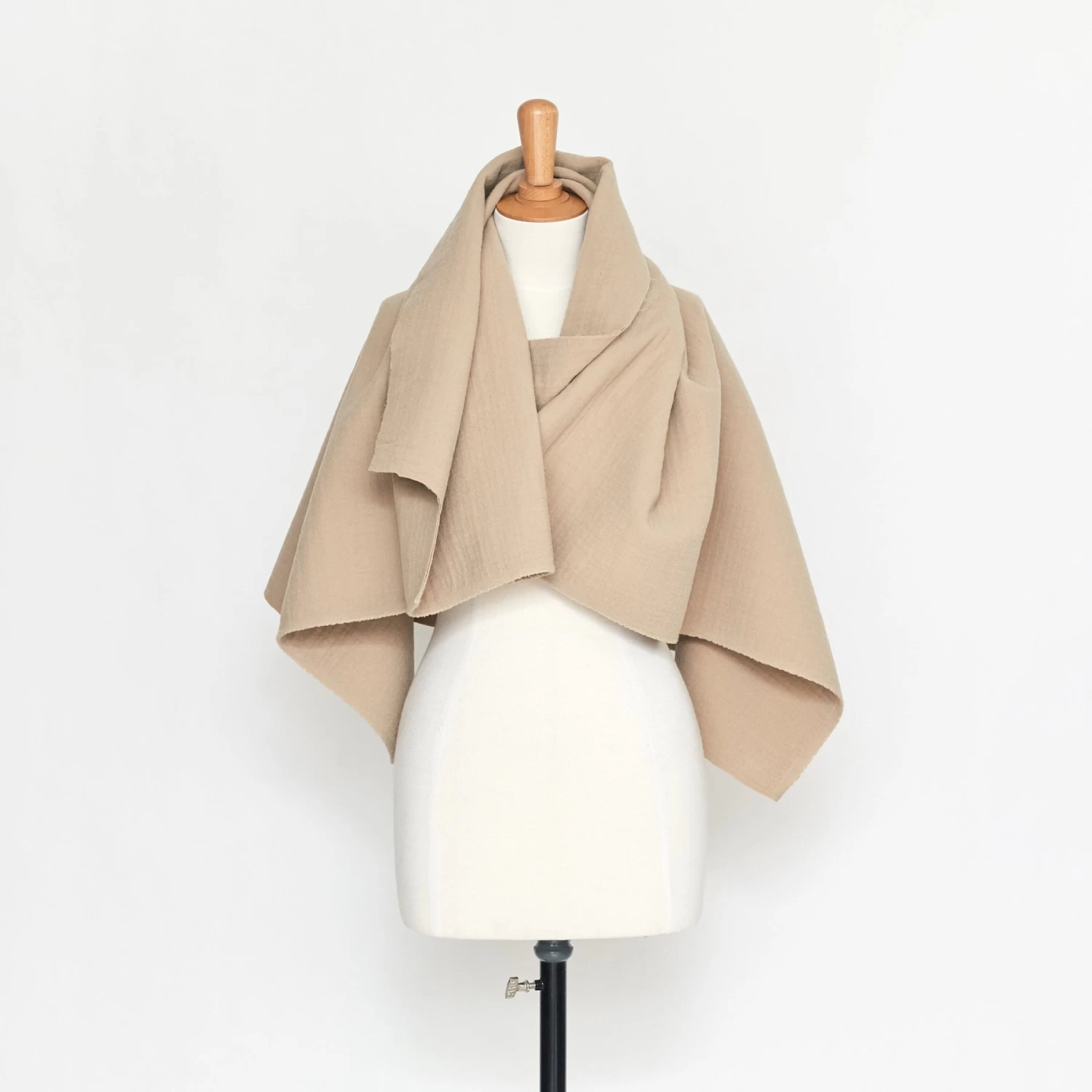 T20A00222 | Spongey Stretch Splittable Wool 4 T20A00222 | Spongey Stretch Splittable Wool - Image 2