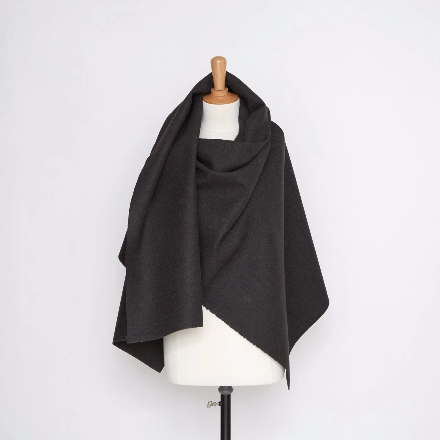 T20A00239 | Compact Wool Raw Cut Felt 6 T20A00239 | Compact Wool Raw Cut Felt - Image 4