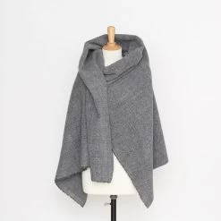 T20A00283 | Splittable Foamy Lama 13 T20A00283 | Splittable Foamy Lama -Nona Source Shop T20A00283 Gunmetal 02