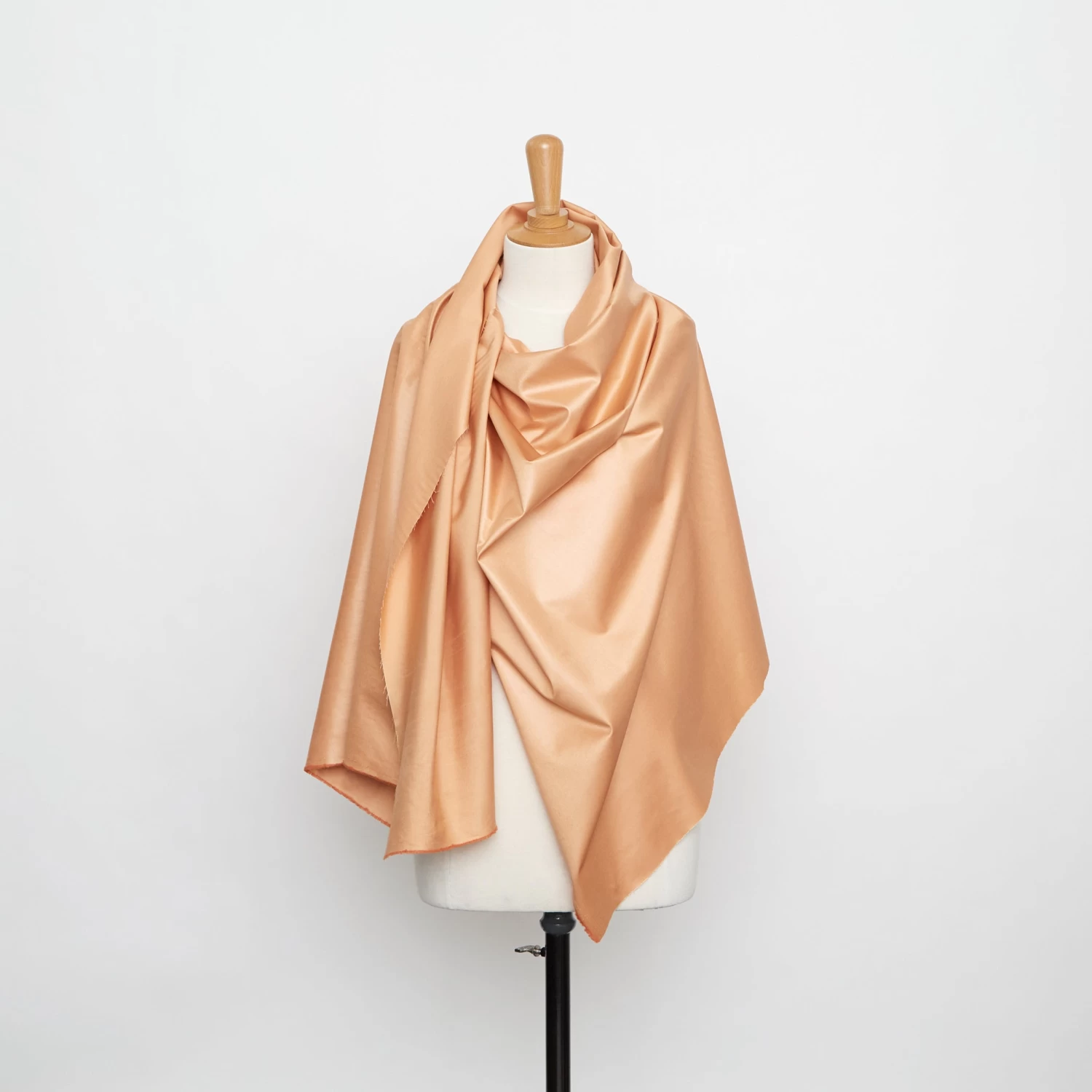 T20A00371 | Chintz Silk And Wool Micro Faille 4 T20A00371 | Chintz Silk And Wool Micro Faille - Image 2