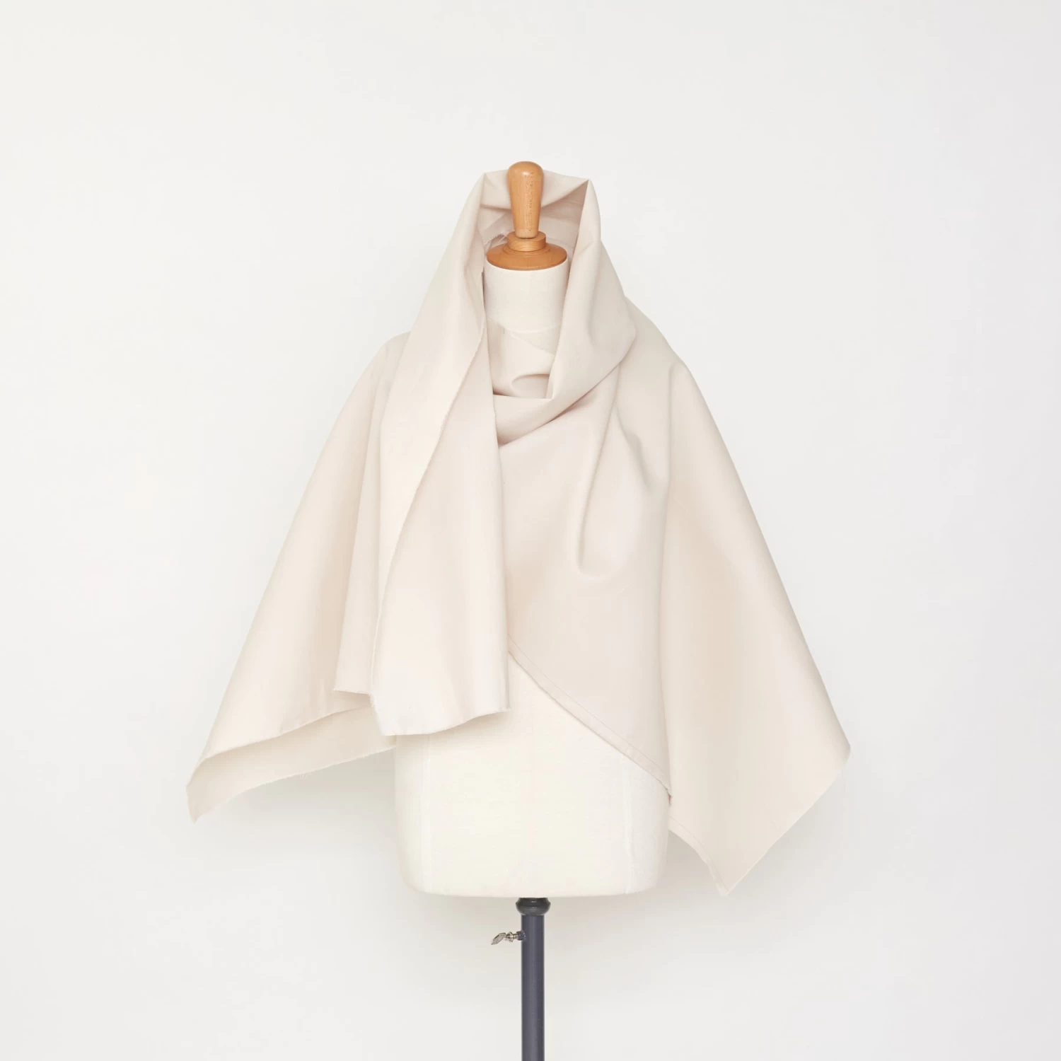 T21B00467 | Matt Wool And Silk Mikado 4 T21B00467 | Matt Wool And Silk Mikado - Image 2