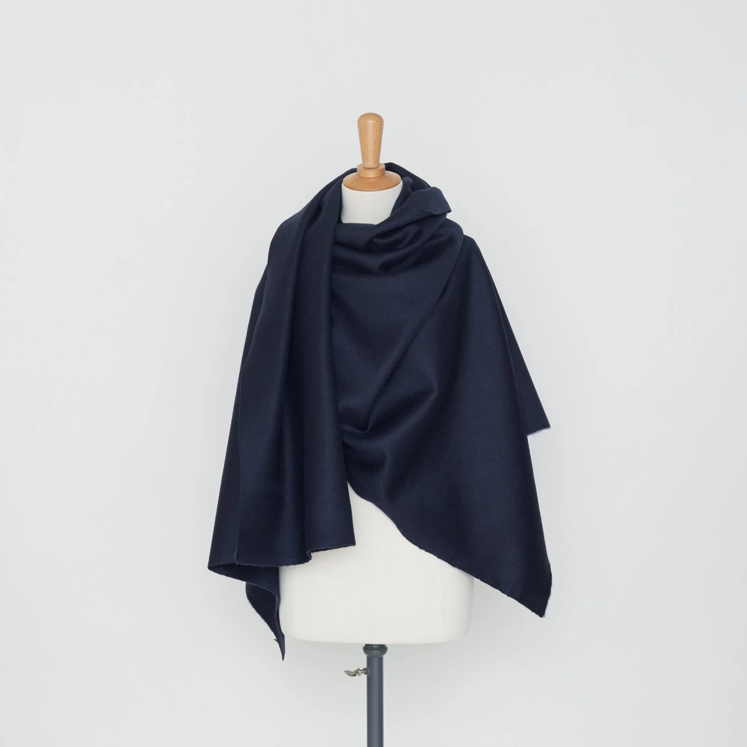 T21B00493 | Water Repellent Wool & Cashmere Drap 4 T21B00493 | Water Repellent Wool & Cashmere Drap - Image 2