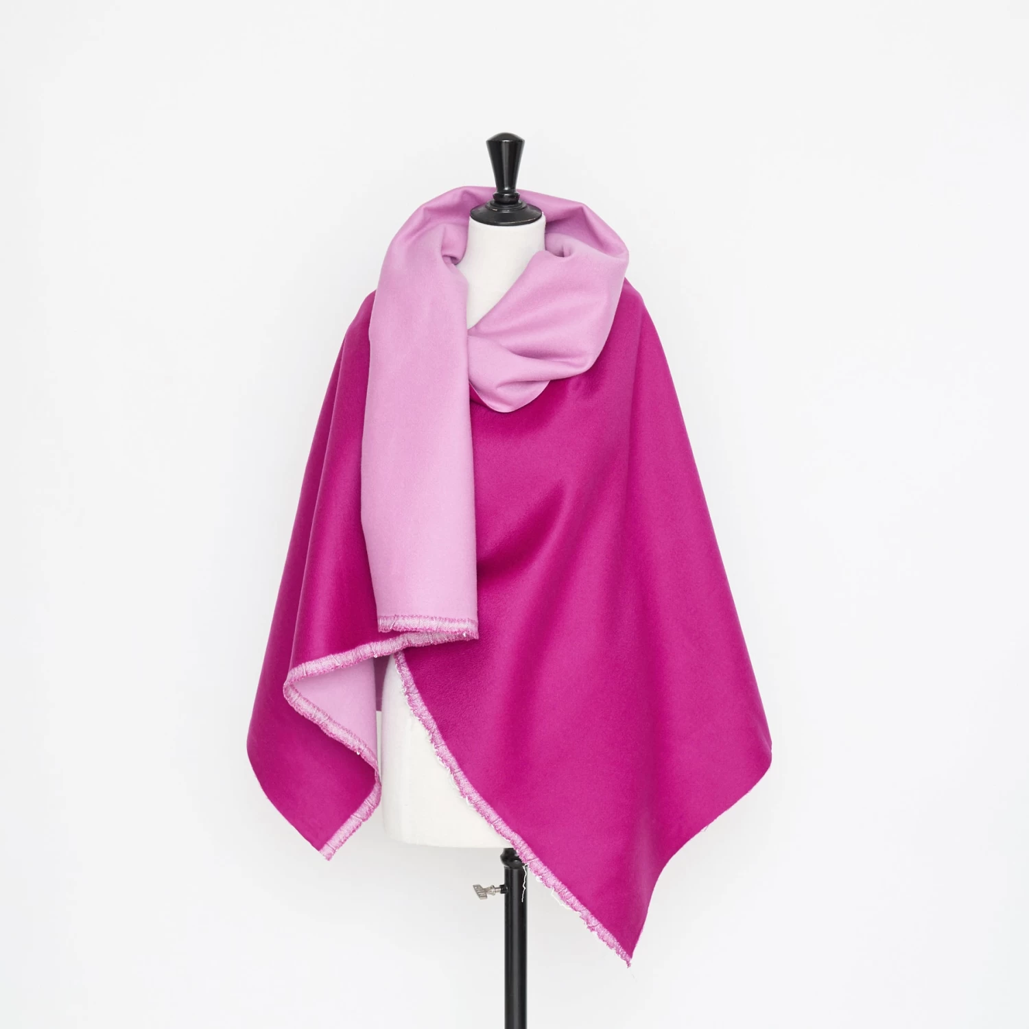 T21C00570 | Double Face Splittable Fluffy Cashmere Drap 5 T21C00570 | Double Face Splittable Fluffy Cashmere Drap - Image 3