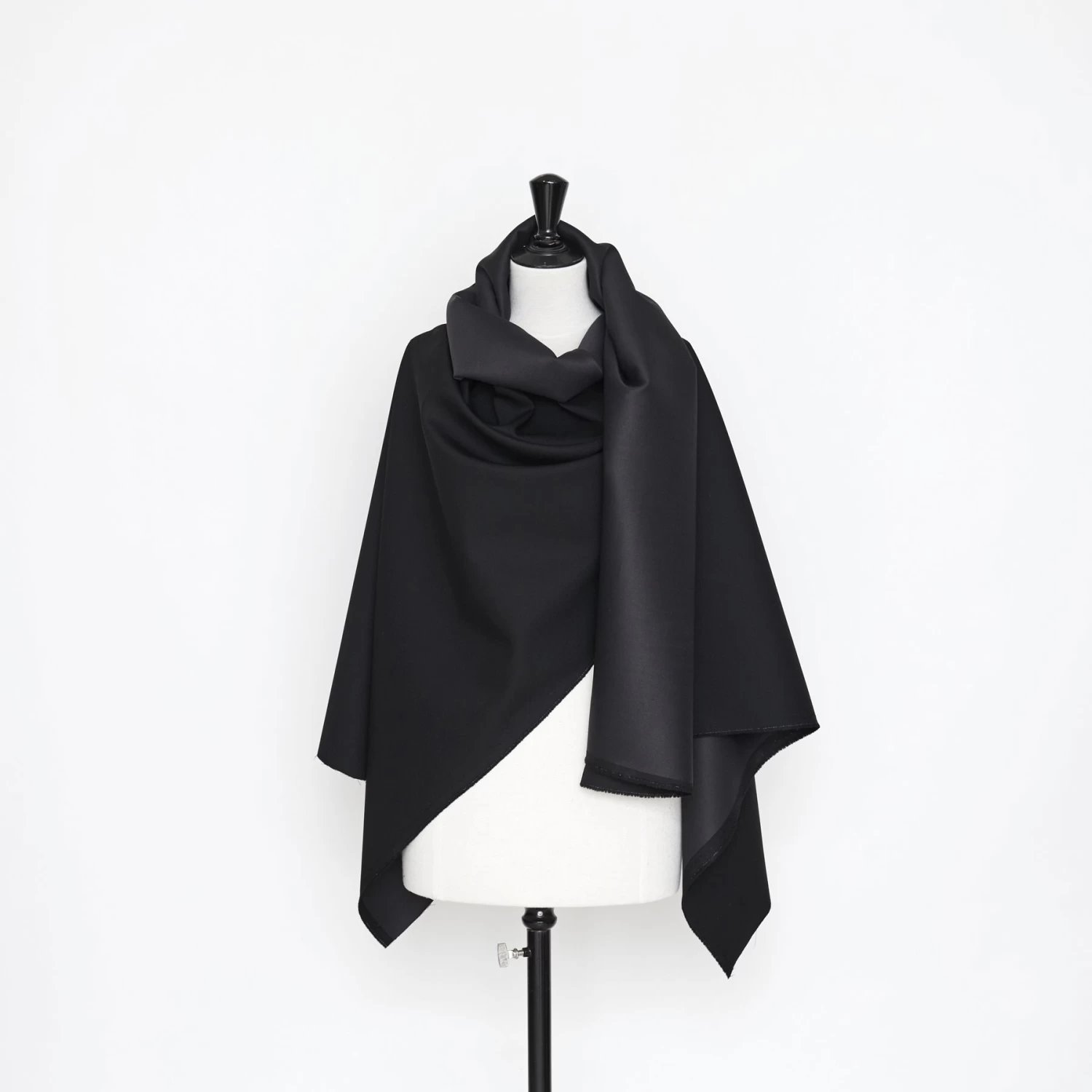 T22A01025 | Fused Virgin Wool Grain De Poudre 4 T22A01025 | Fused Virgin Wool Grain De Poudre - Image 2