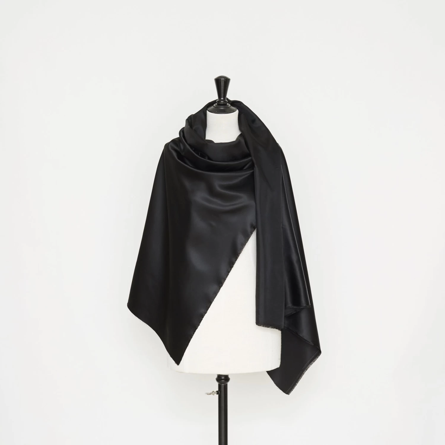 T22A01163 | Shiny Heavy Lining 4 T22A01163 | Shiny Heavy Lining - Image 2