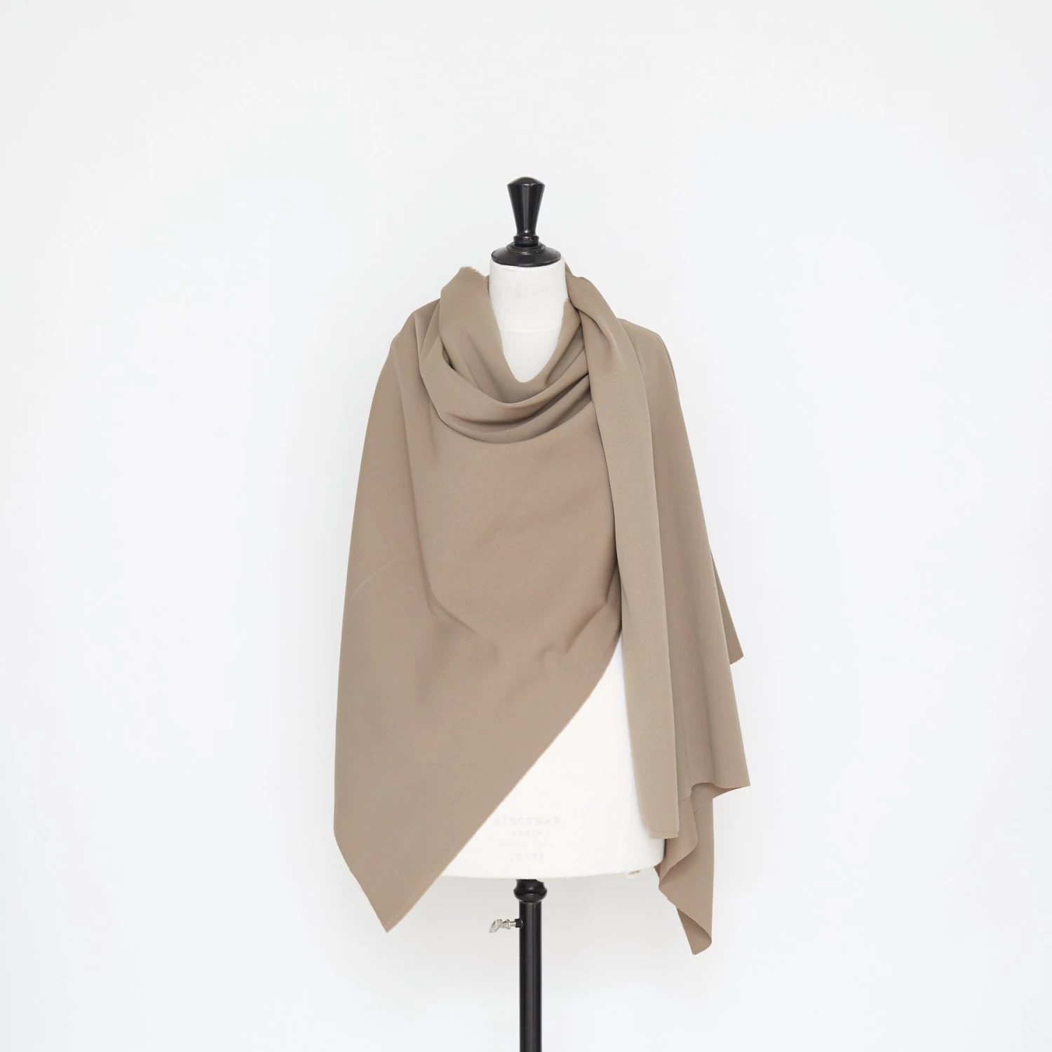 T22A01178 | Lustre Virgin Wool Gabardine 4 T22A01178 | Lustre Virgin Wool Gabardine - Image 2