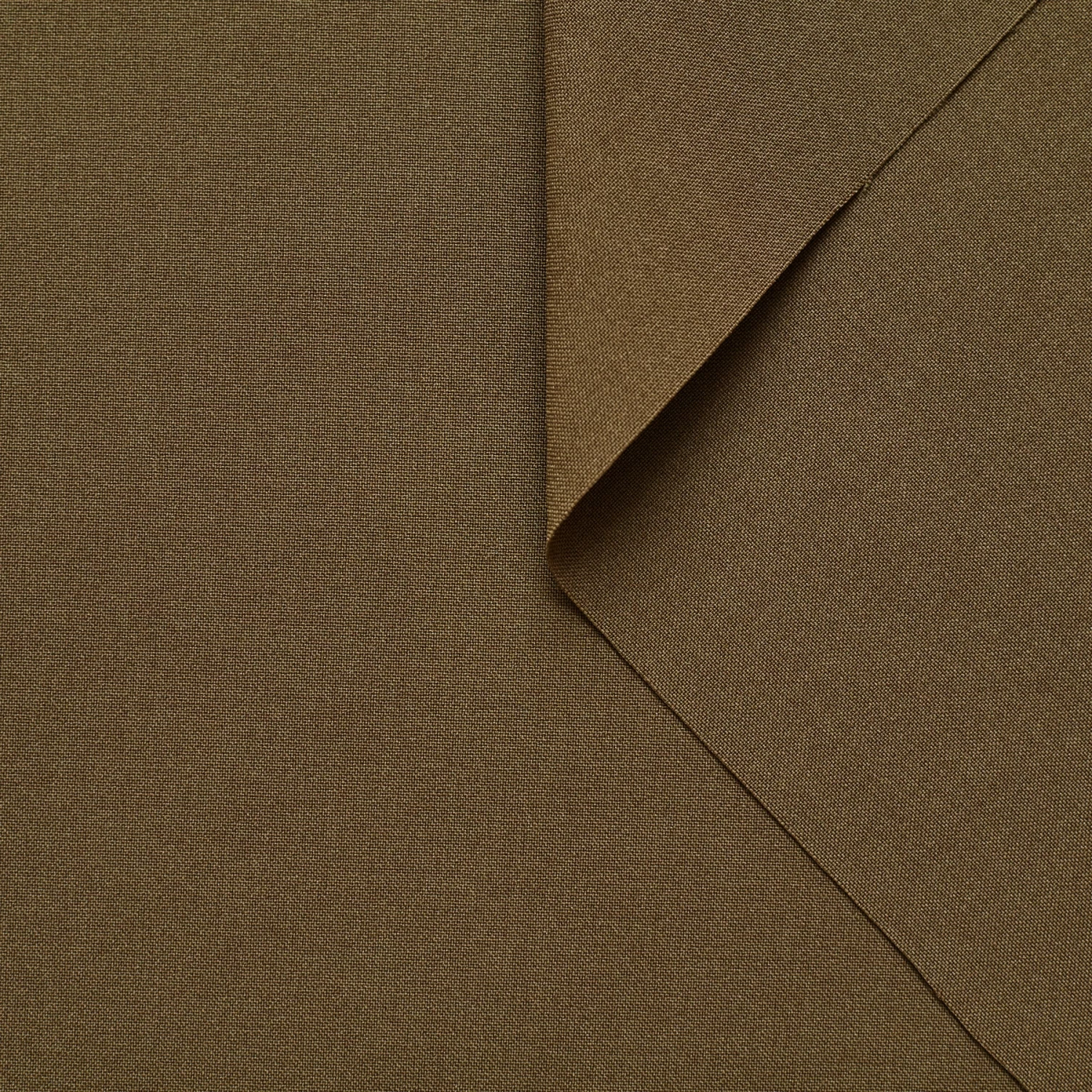 T22A01402 | Fluid Suiting 5 T22A01402 | Fluid Suiting - Image 3