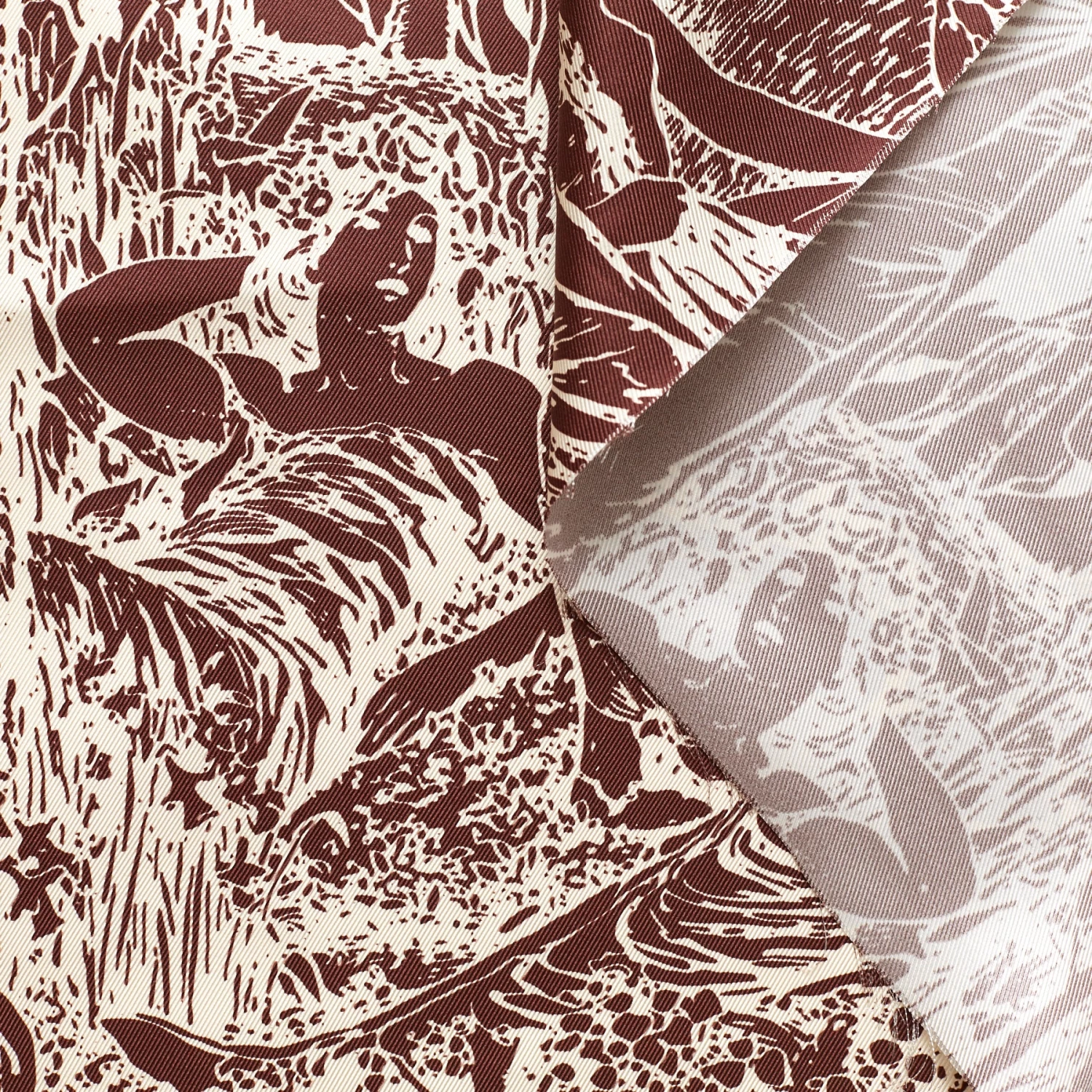 T22A01445 | Figure Printed Silk Twill 5 T22A01445 | Figure Printed Silk Twill - Image 3