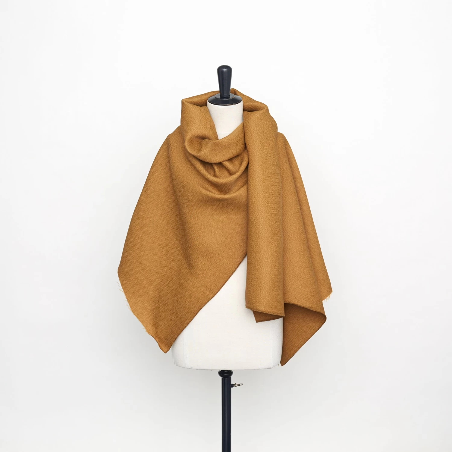 T22A01541 | Viscose & Silk Gazar 4 T22A01541 | Viscose & Silk Gazar - Image 2