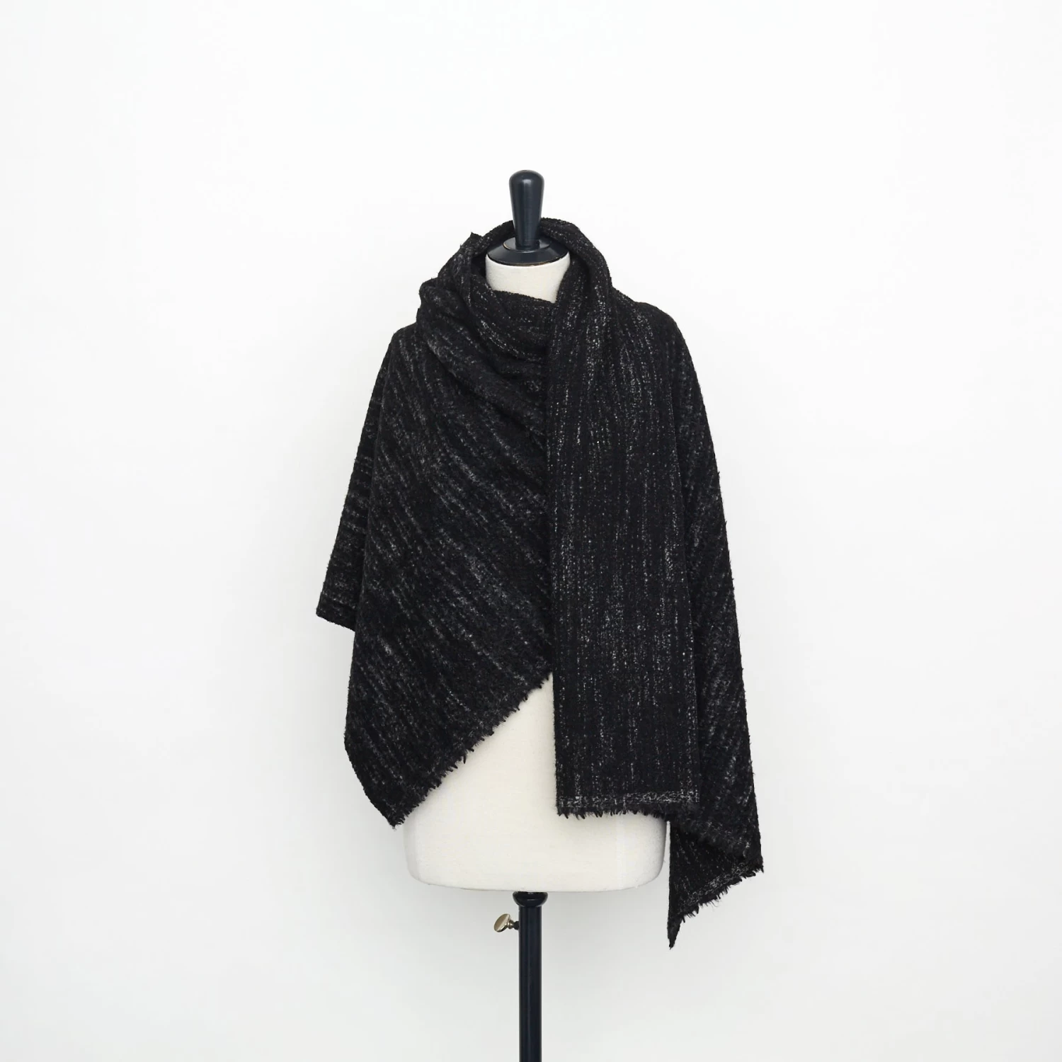 T22A01629 | Double Face Wool & Baby Lama Hairy Drap 4 T22A01629 | Double Face Wool & Baby Lama Hairy Drap - Image 2