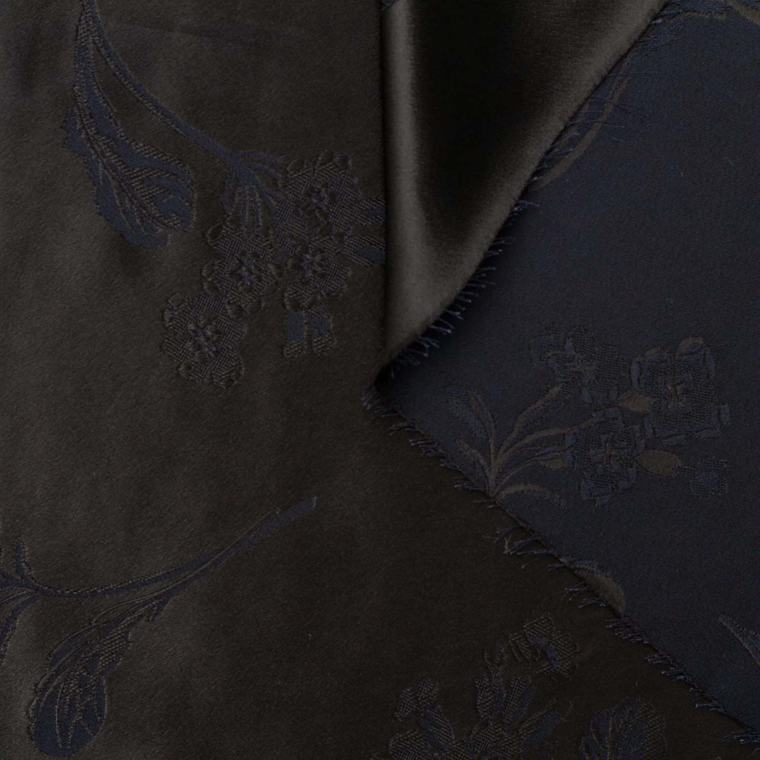 T22A01761 | Floral Glossy Jacquard 6 T22A01761 | Floral Glossy Jacquard - Image 4