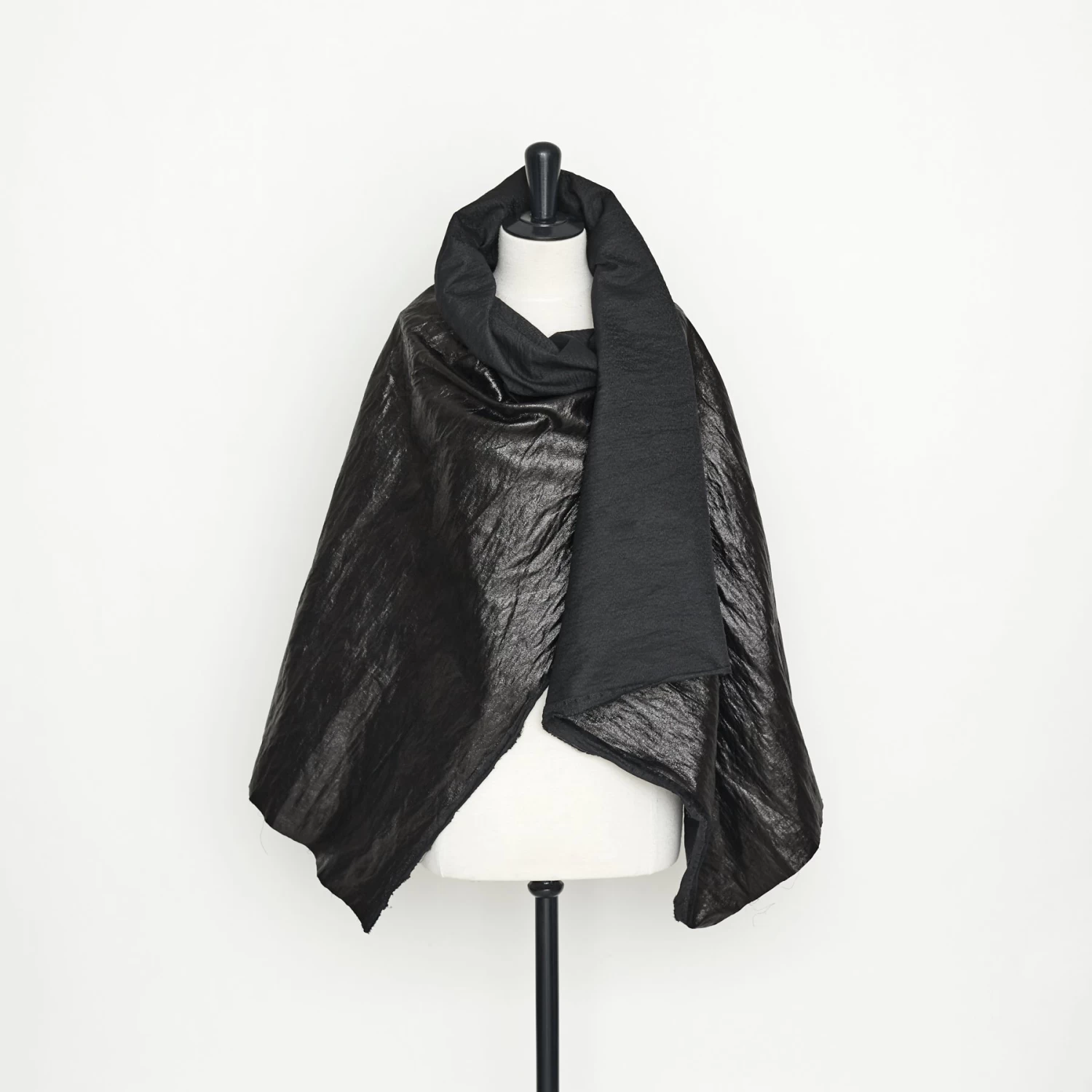 T22A01835 | Crinkled Fake Leather 5 T22A01835 | Crinkled Fake Leather - Image 3