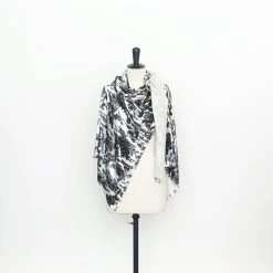 T22A01905 | Jouy Printed Velvet -Nona Source Shop T22A01905 Black 02