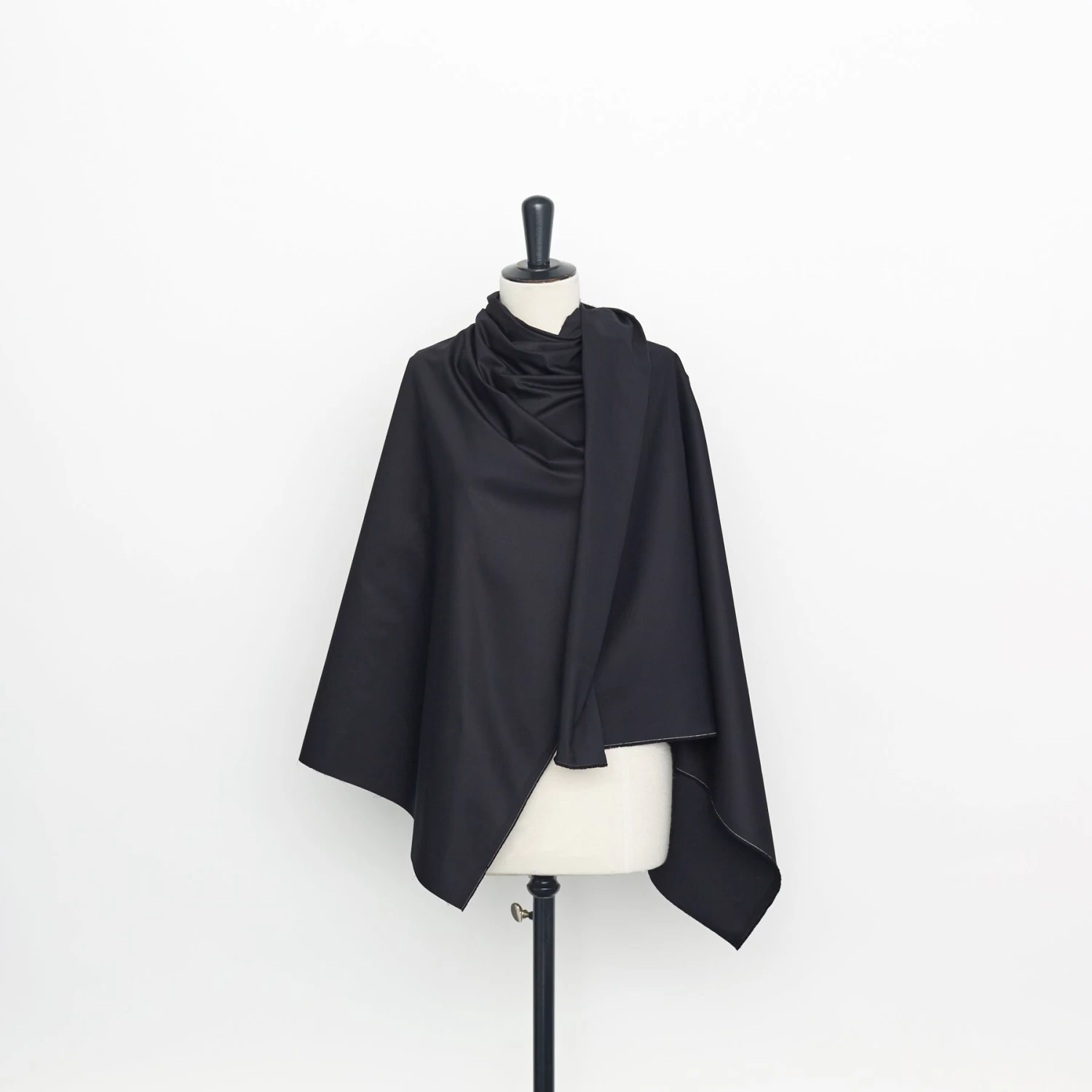 T22A01982 | Cotton Satin 5 T22A01982 | Cotton Satin - Image 3