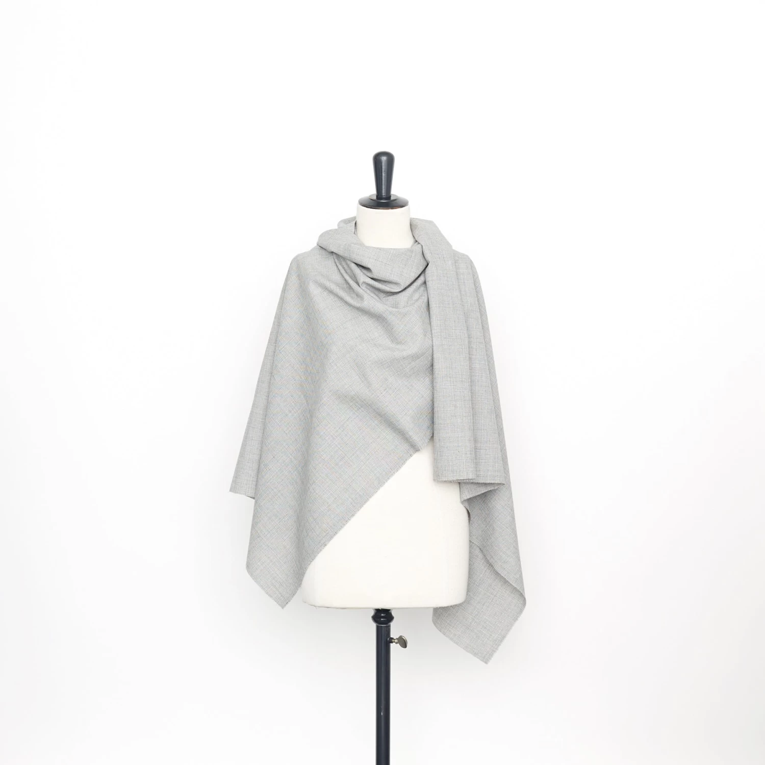 T22A02021 | Dry Fil A Fil Suiting 4 T22A02021 | Dry Fil A Fil Suiting - Image 2