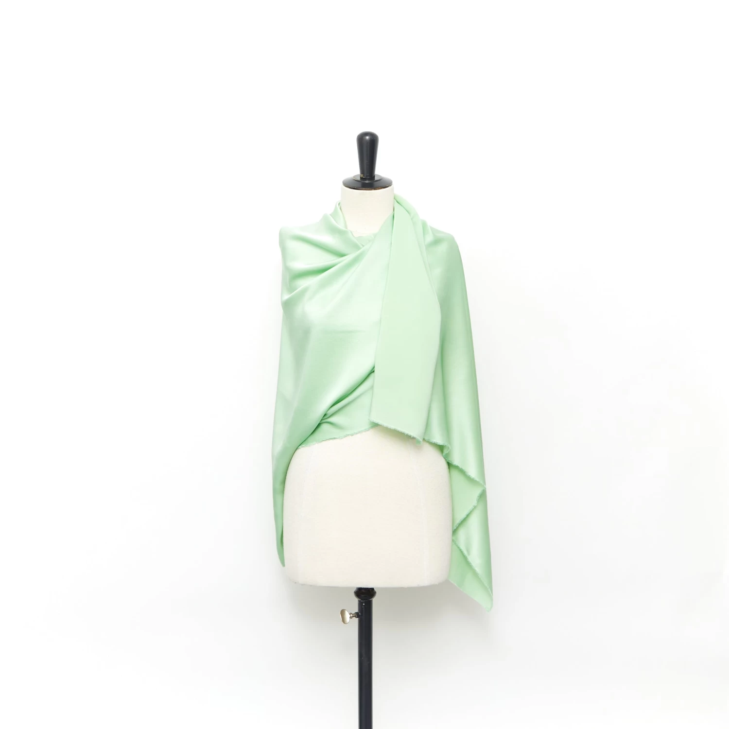 T22A02220 | Fluid Silk Satin 4 T22A02220 | Fluid Silk Satin - Image 2