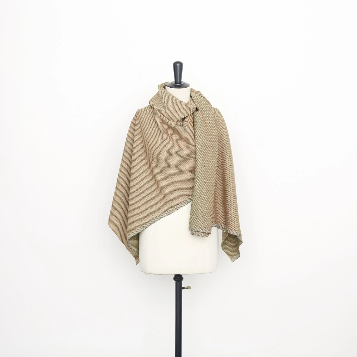 T22A02536 | Wool Diagonal Tweed 4 T22A02536 | Wool Diagonal Tweed - Image 2