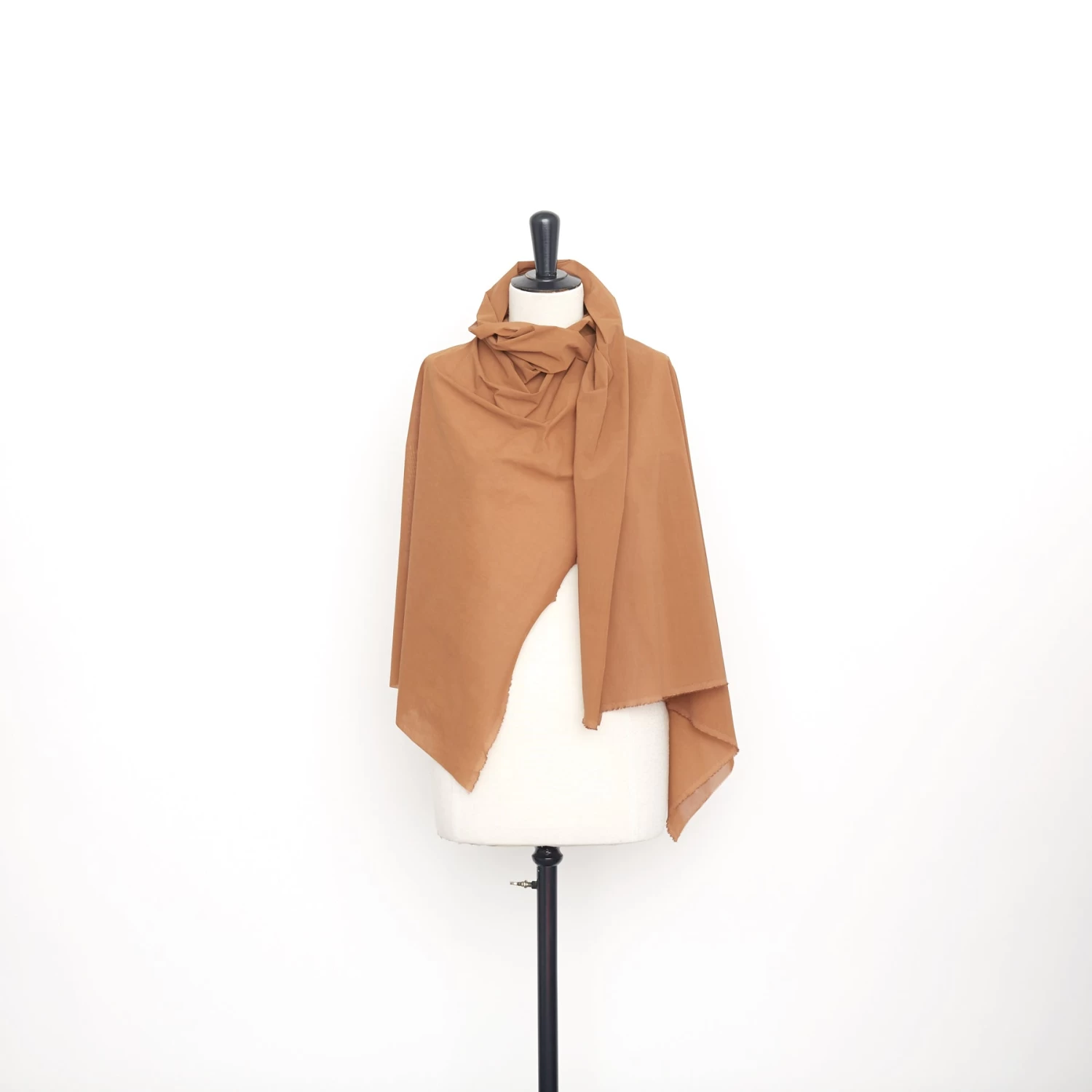 T22A02836 | WR Technical Organza 4 T22A02836 | WR Technical Organza - Image 2