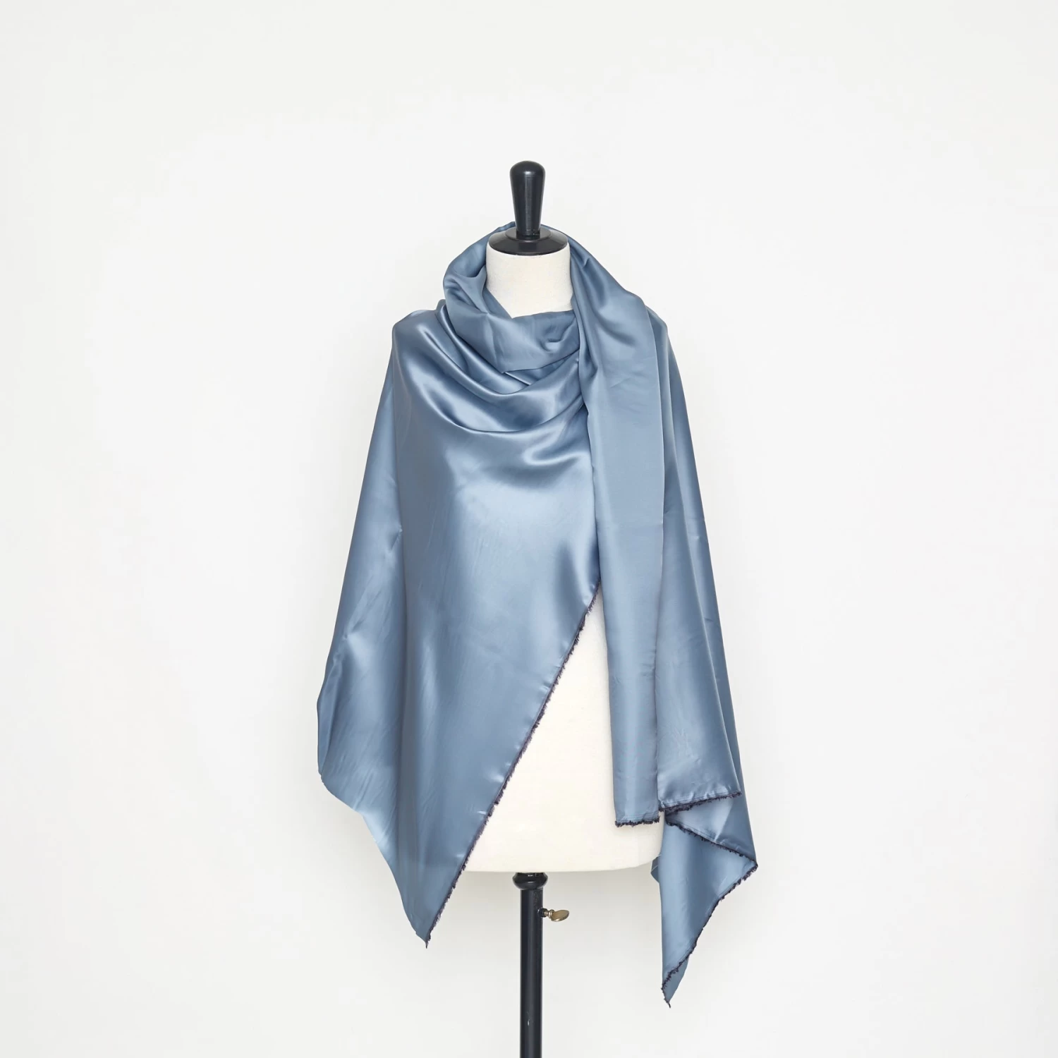 T22B03122 | Shiny Cupro Lining 4 T22B03122 | Shiny Cupro Lining - Image 2