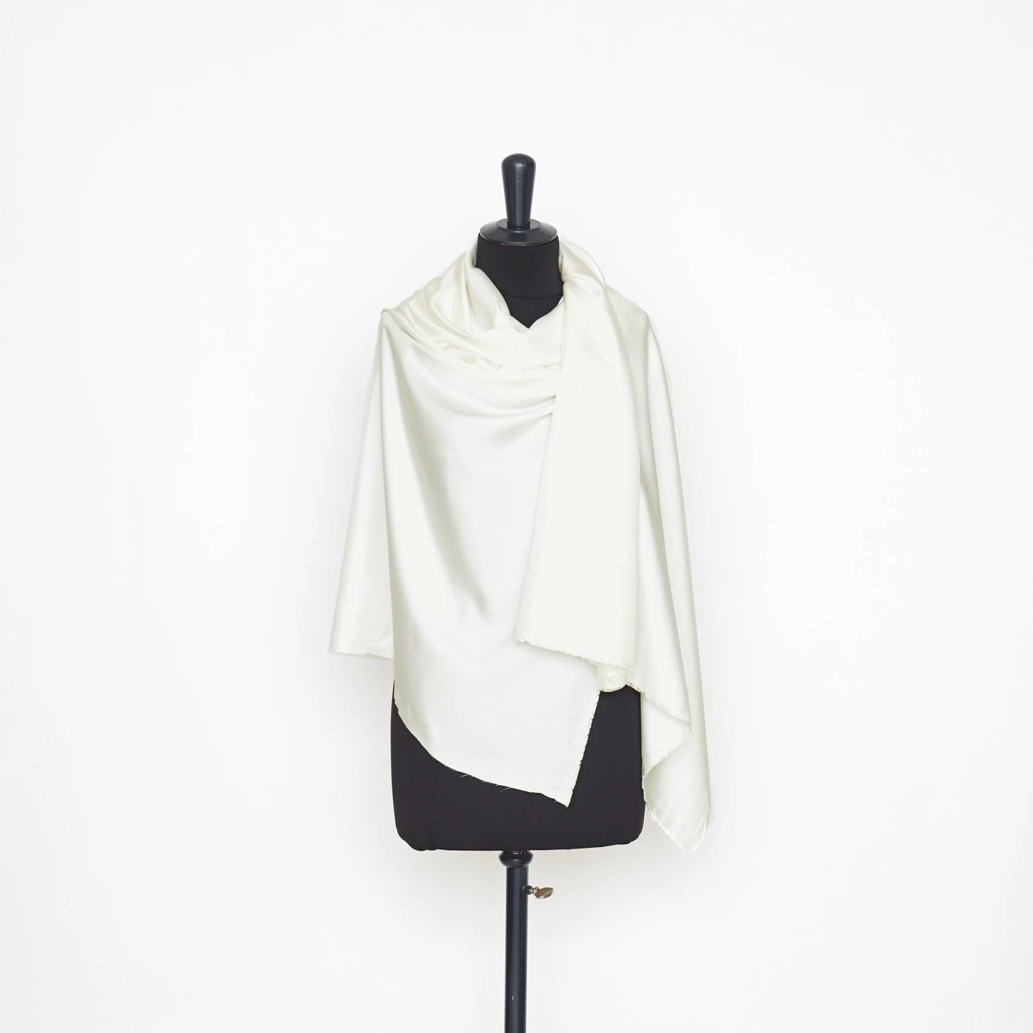 T22B03138 | Washed Silk Twill 4 T22B03138 | Washed Silk Twill - Image 2