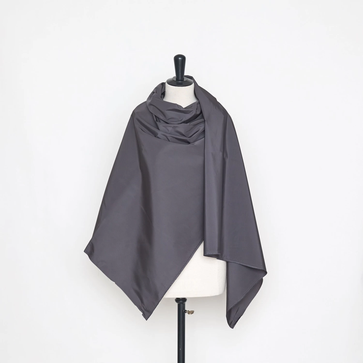 T22B03147 | Papery WR Faille 4 T22B03147 | Papery WR Faille - Image 2