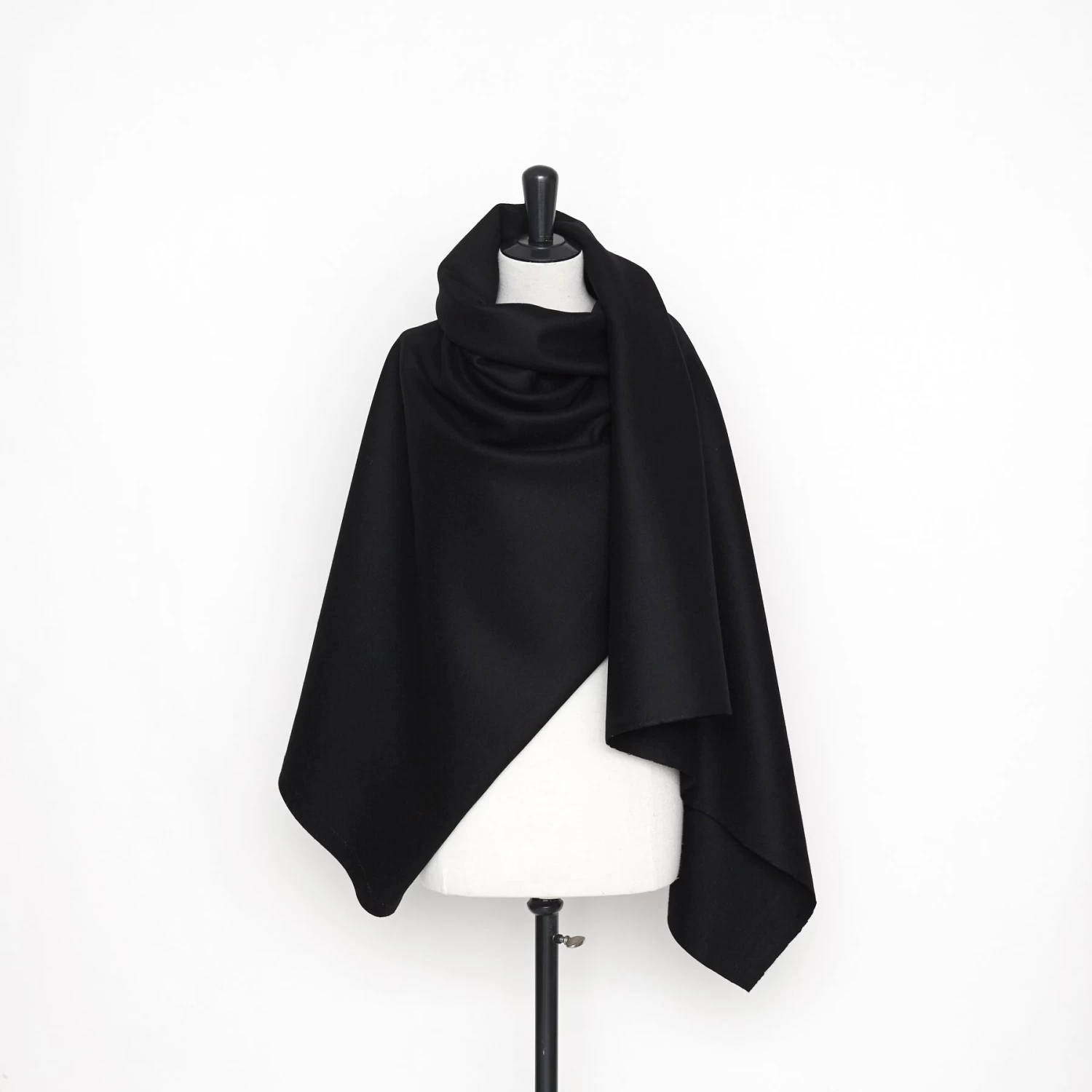 T22B03222 | Compact Wool Felt 4 T22B03222 | Compact Wool Felt - Image 2