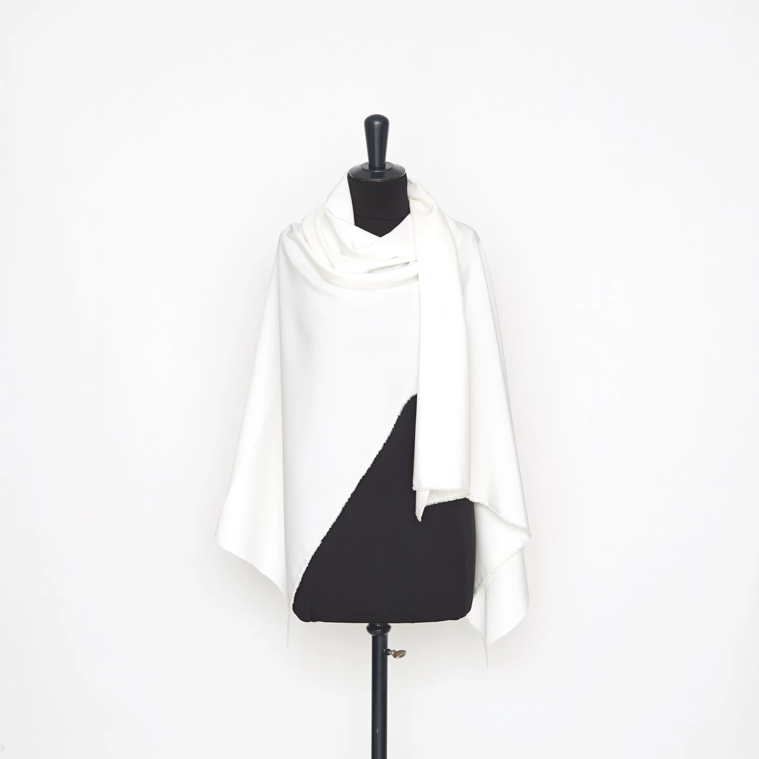 T22B03247 | Silk Cady 4 T22B03247 | Silk Cady - Image 2