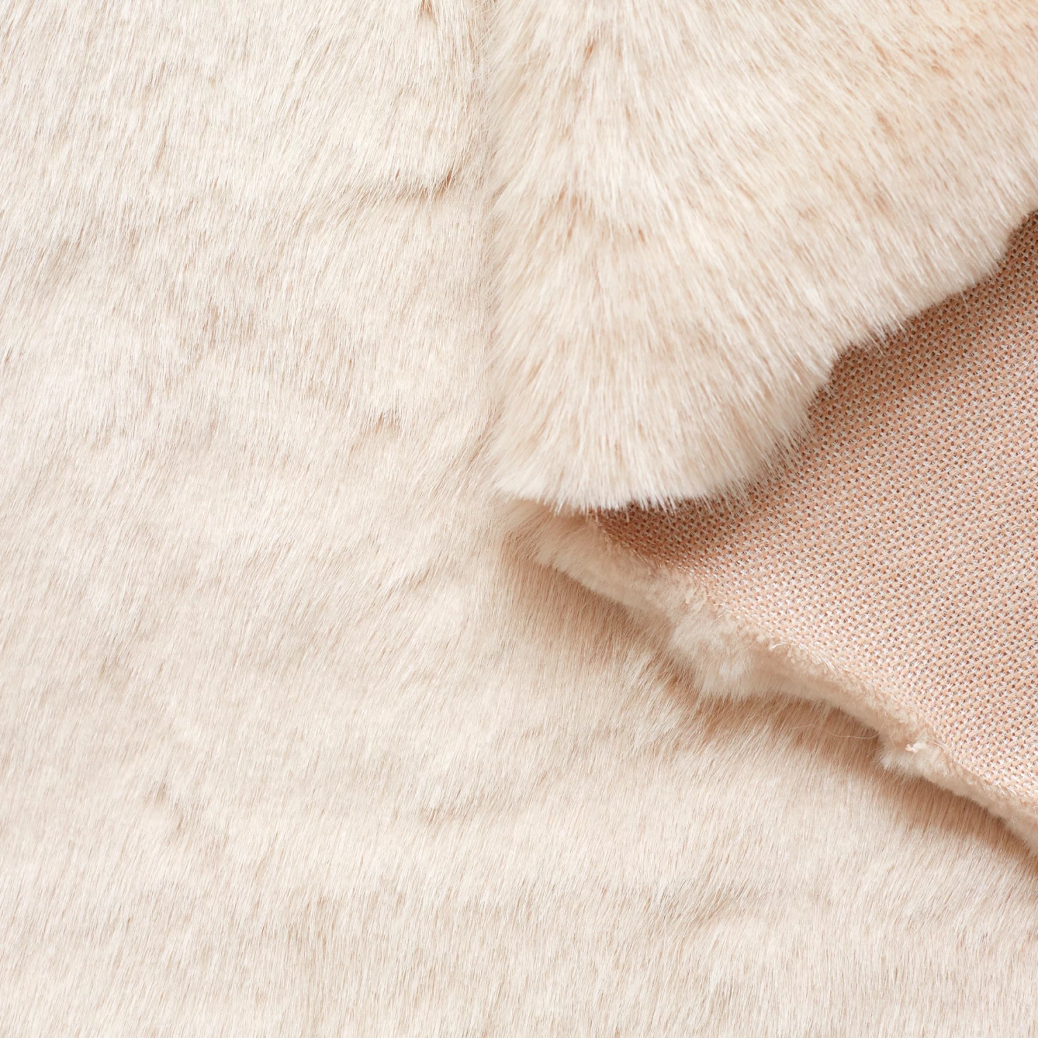 T22J00804 | Faux Fur Fox 3 T22J00804 | Faux Fur Fox