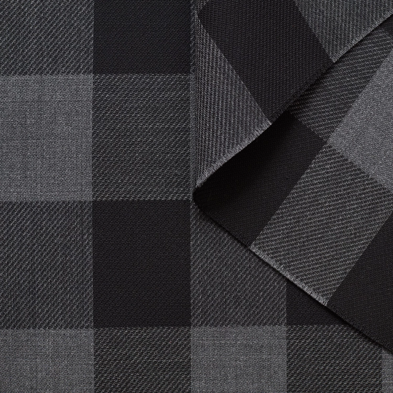 T22M00939 | Double Face Large Check Crepe 3 T22M00939 | Double Face Large Check Crepe