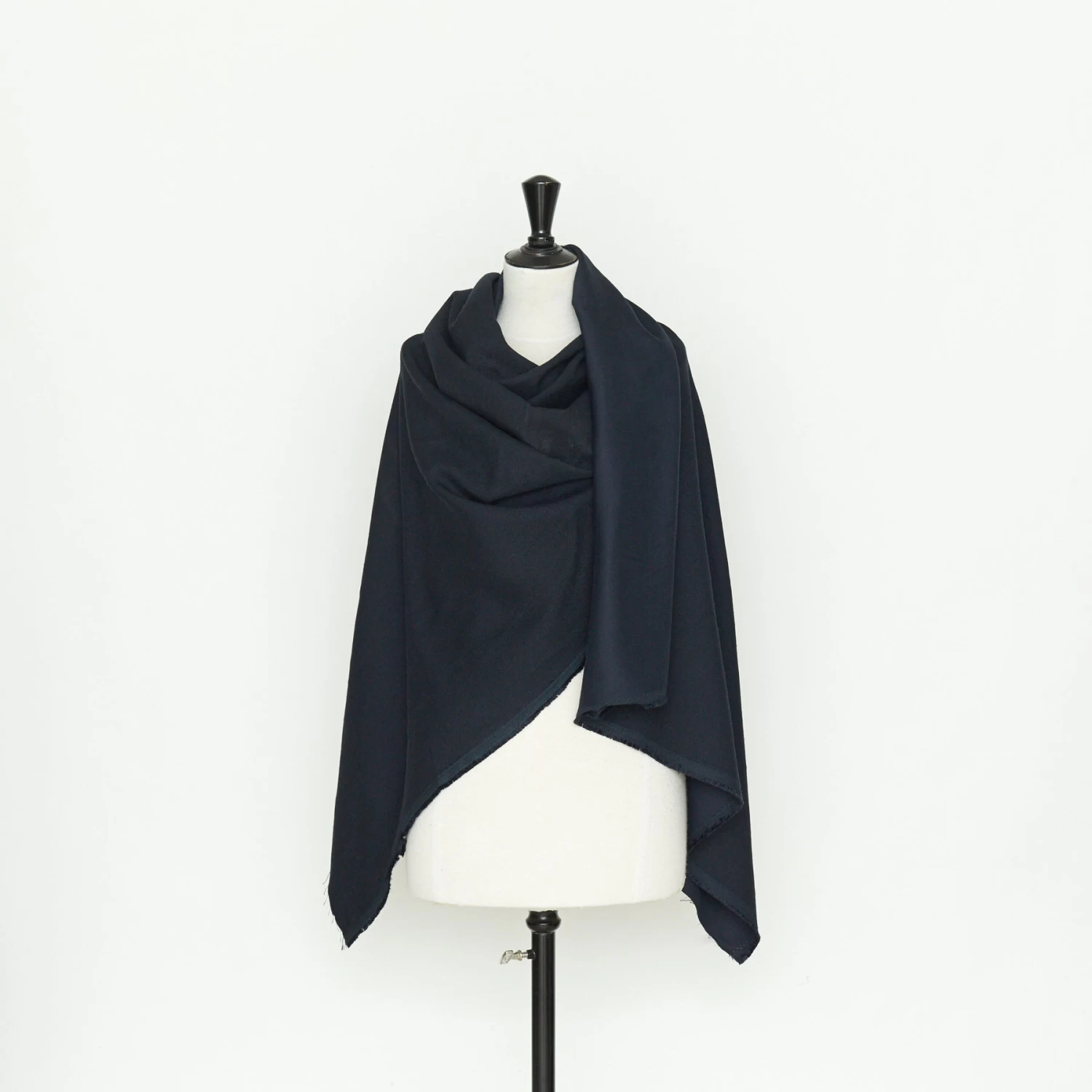 T22N01289 | Linen & Viscose Canvas 4 T22N01289 | Linen & Viscose Canvas - Image 2