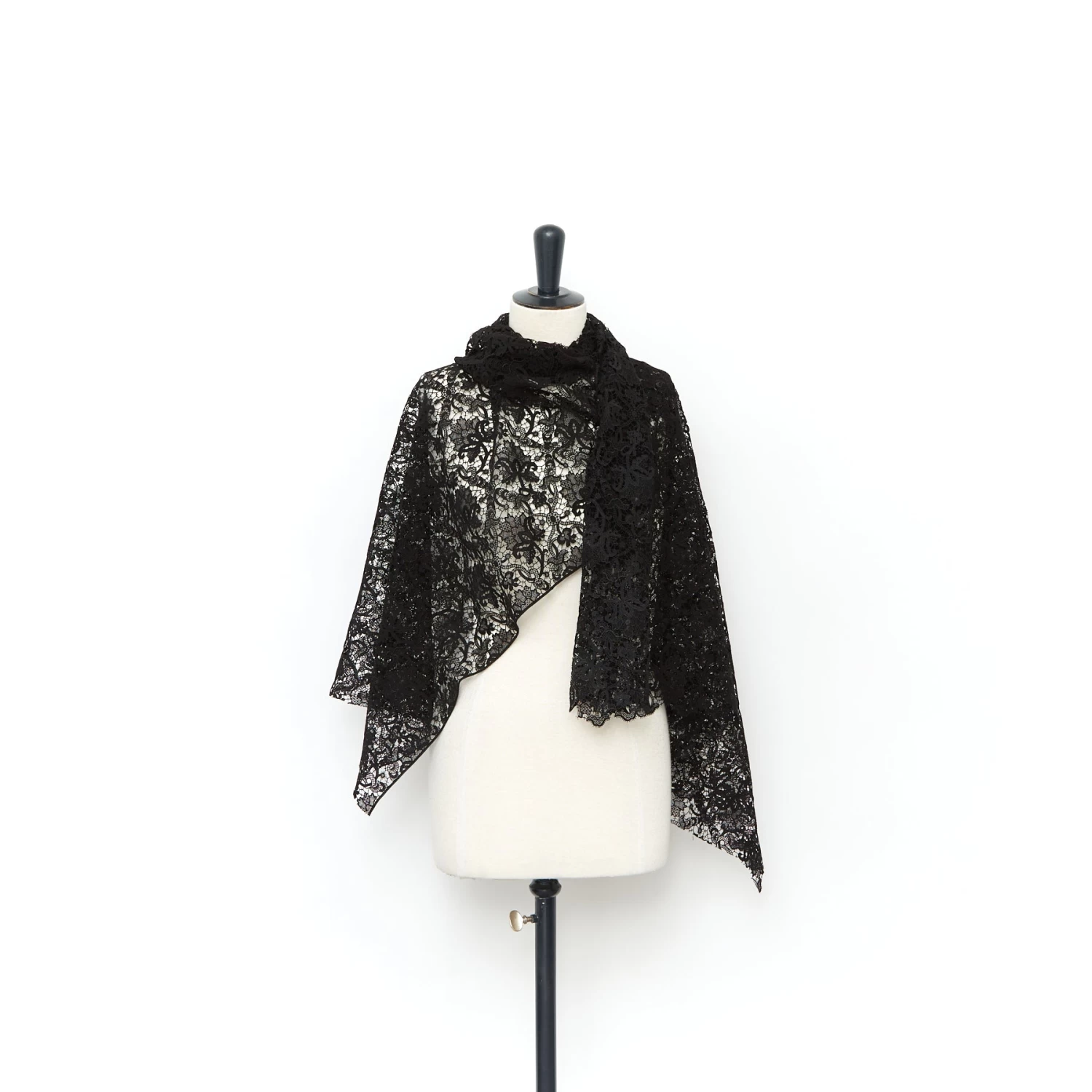 T22N01380 | Nylon Floral Guipure 5 T22N01380 | Nylon Floral Guipure - Image 3