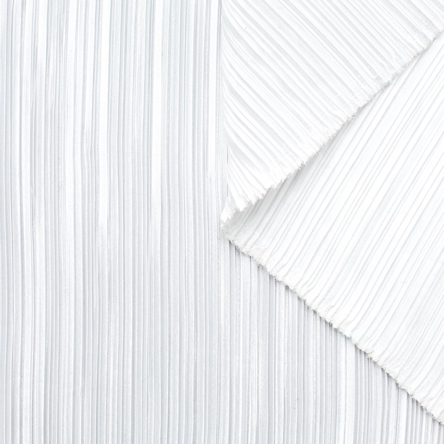 T22W03508 | Pleated Satin 3 T22W03508 | Pleated Satin