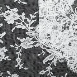 T22W03581 | Scalloped Floral Lace 115cm