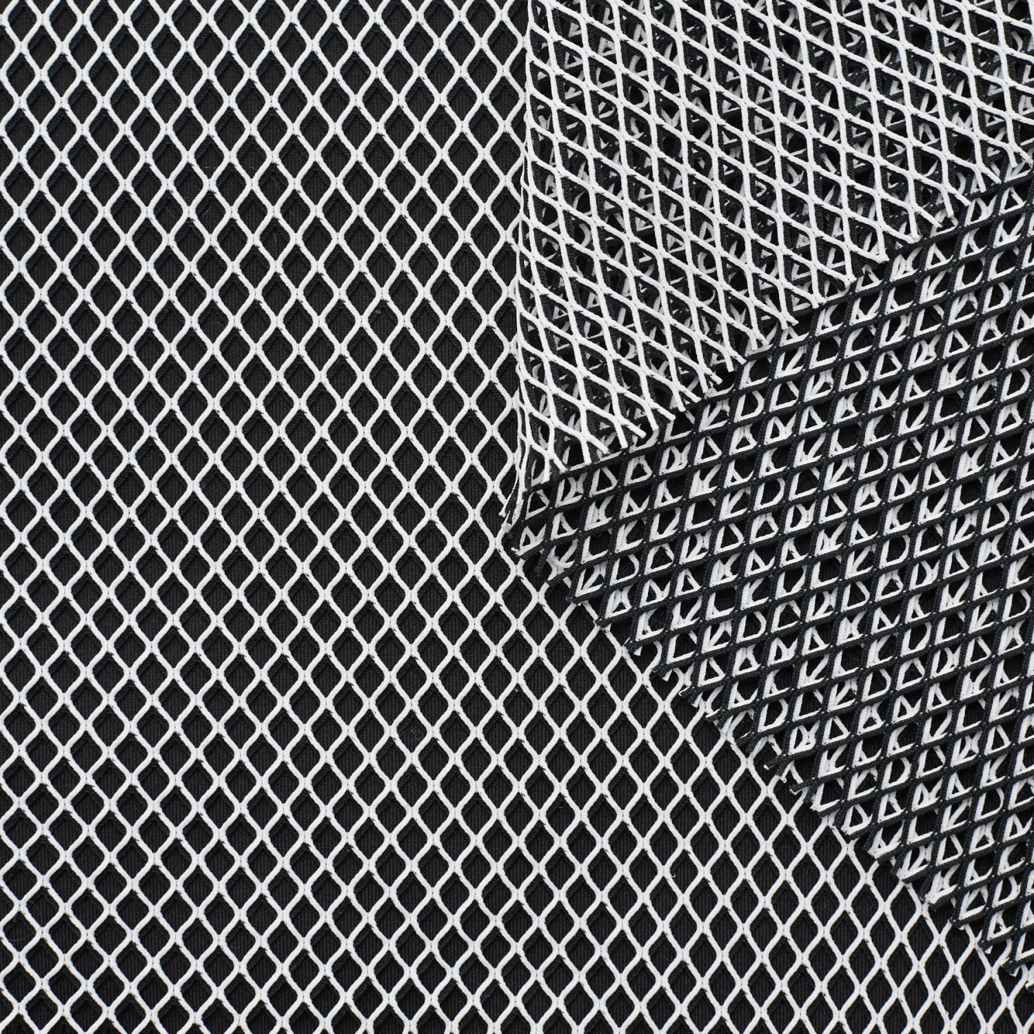 T22W03624 | 3D Bicolor Fishnet 3 T22W03624 | 3D Bicolor Fishnet