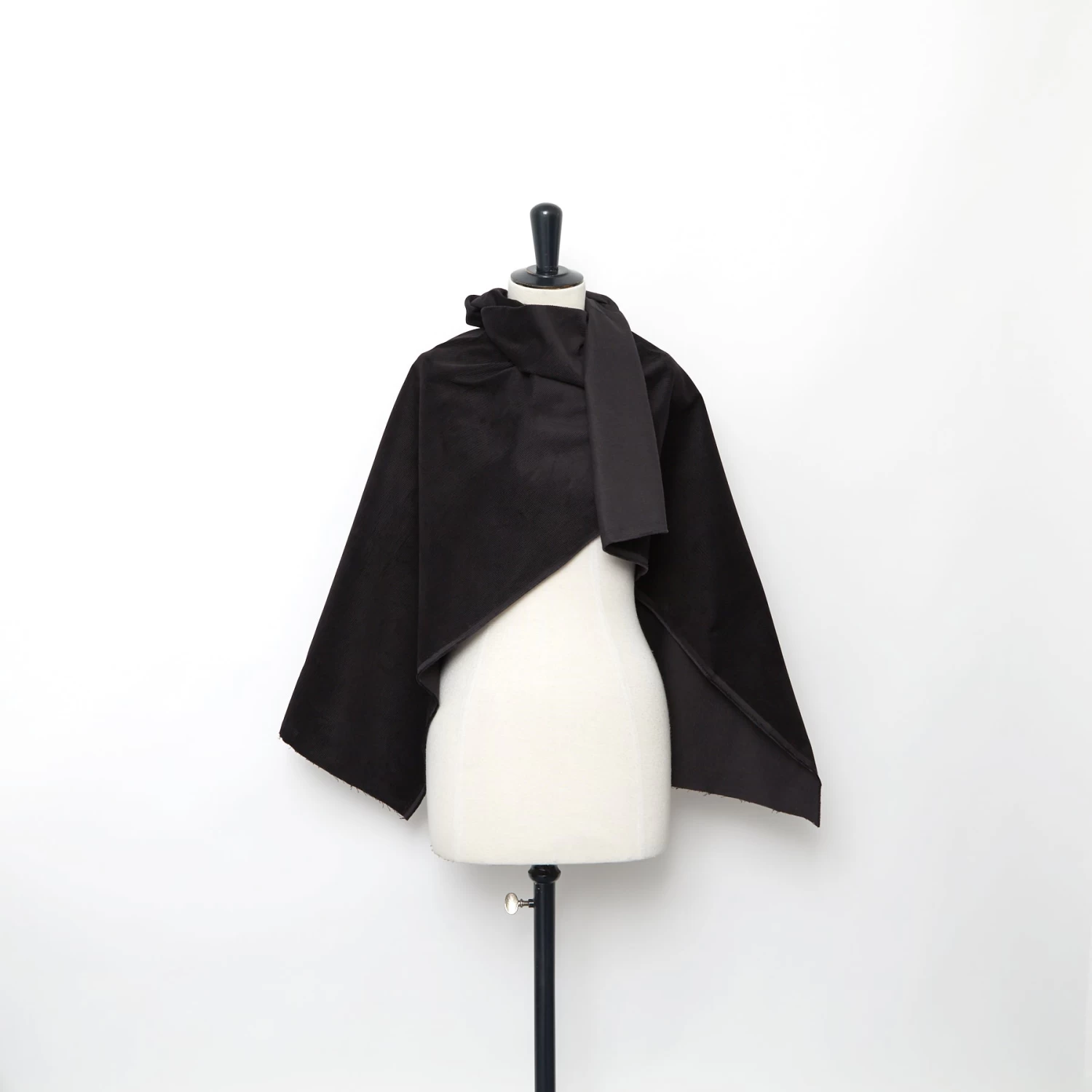 T23A05434 | Lustre Pinwale Corduroy 6 T23A05434 | Lustre Pinwale Corduroy - Image 4