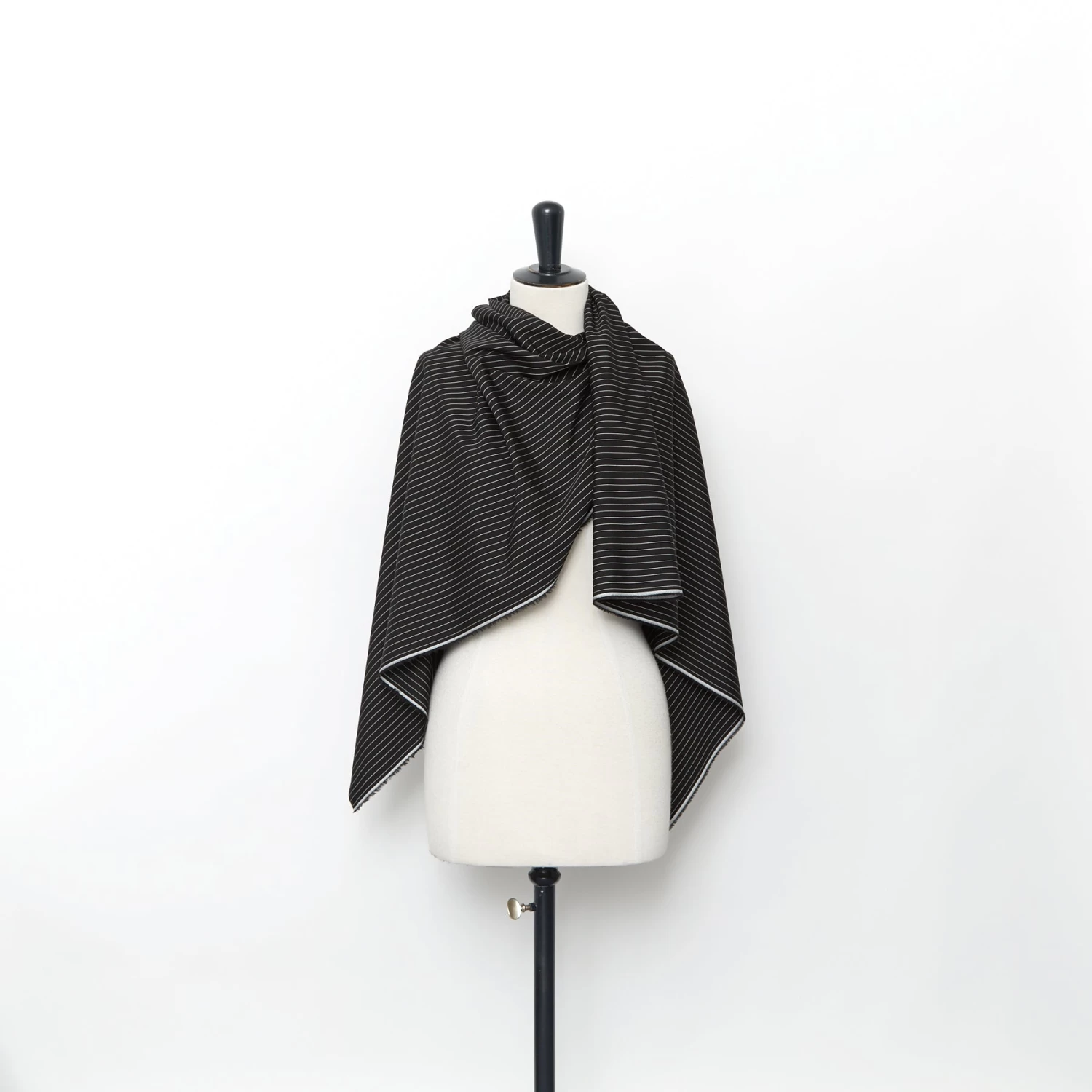 T23A05466 | Pinstripe Cotton Poplin 4 T23A05466 | Pinstripe Cotton Poplin - Image 2