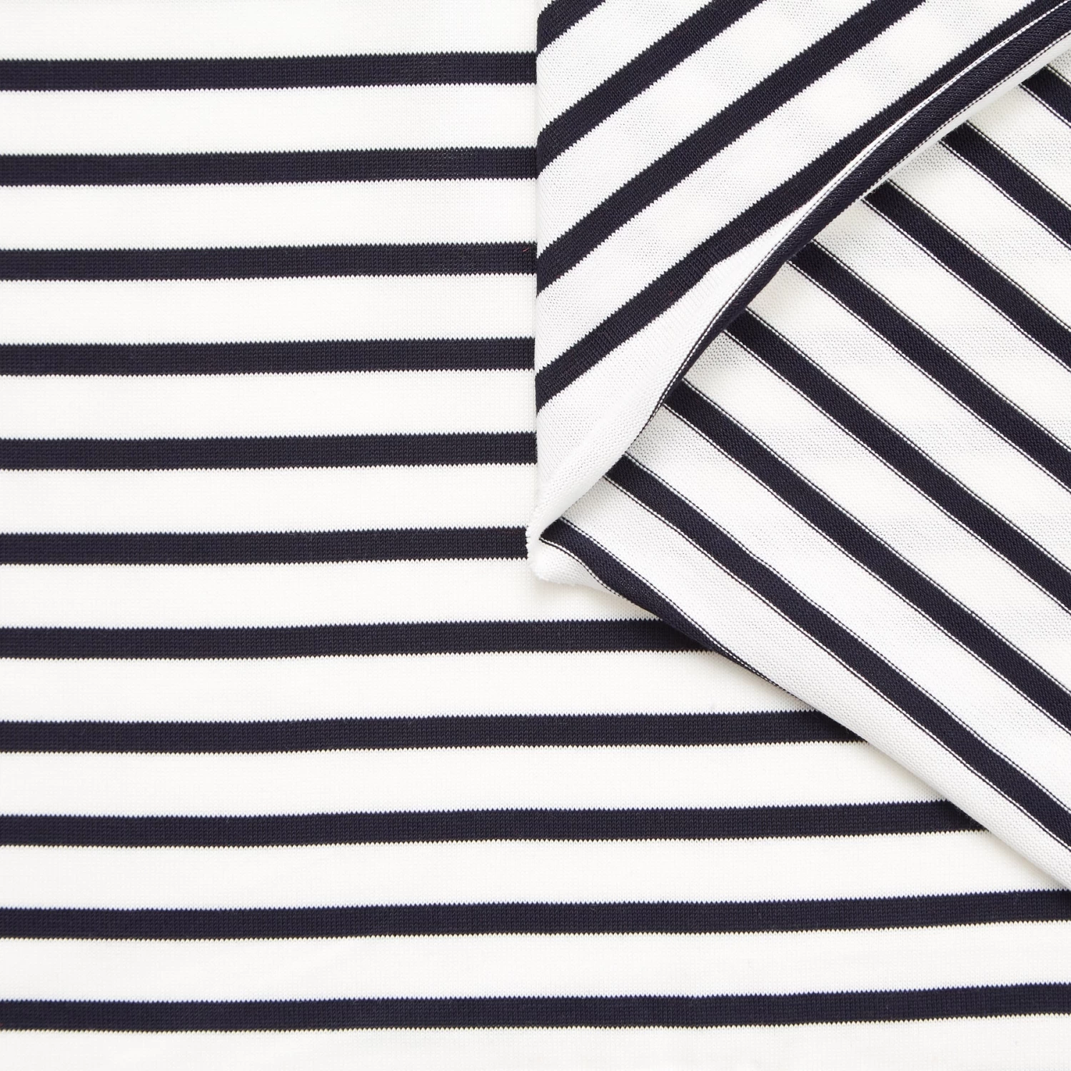 T23A05526 | Stripe Cotton Jersey 5 T23A05526 | Stripe Cotton Jersey - Image 3