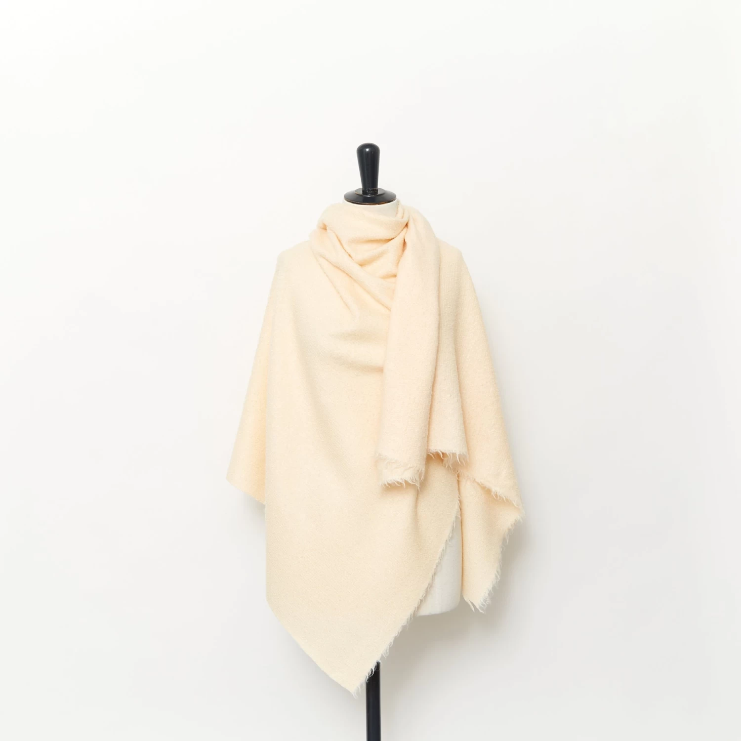 T23A06424 | Virgin Wool & Mohair Bouclé Tweed 4 T23A06424 | Virgin Wool & Mohair Bouclé Tweed - Image 2