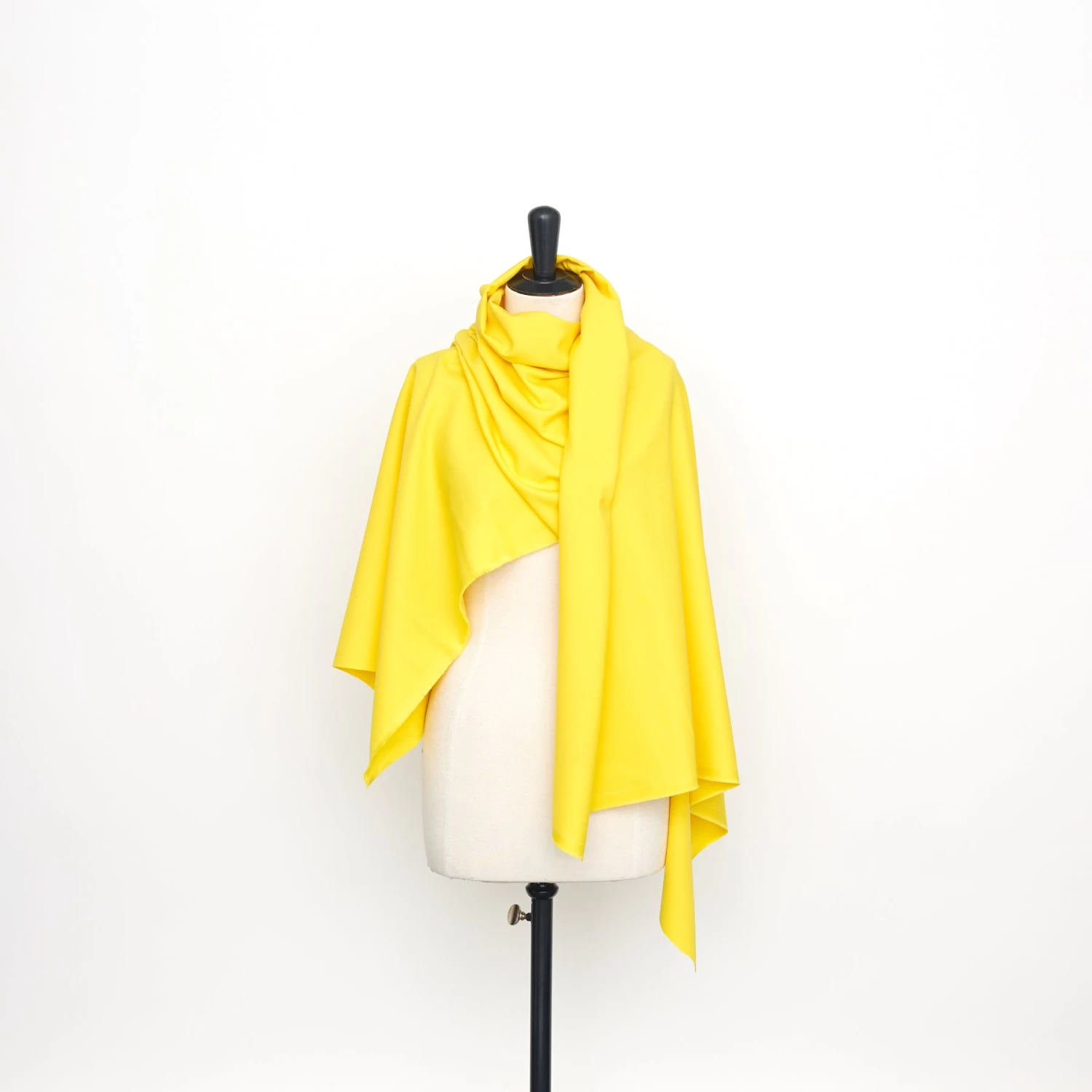 T23B04624 | Medium Suiting 4 T23B04624 | Medium Suiting - Image 2