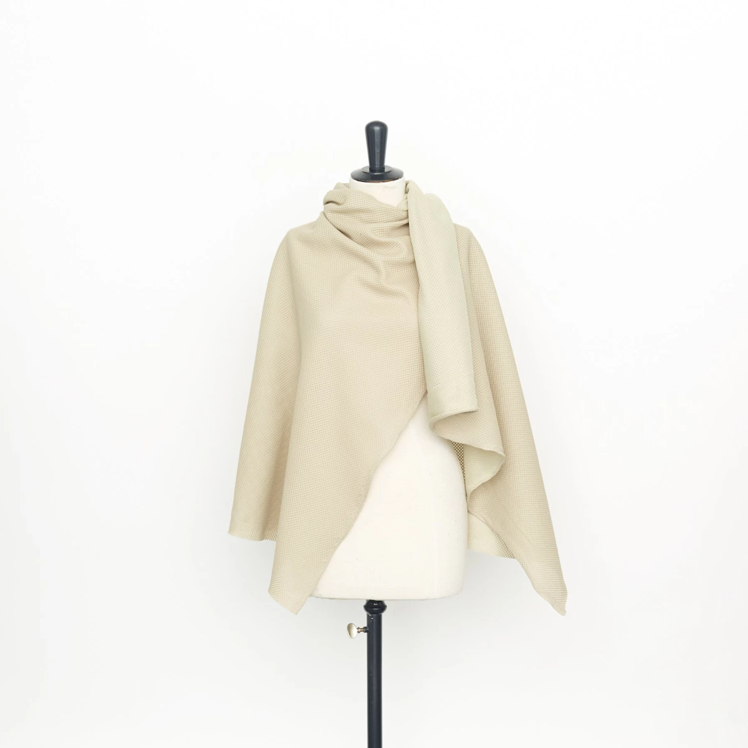 T23C04975 | Technical Honeycomb Mesh 4 T23C04975 | Technical Honeycomb Mesh - Image 2