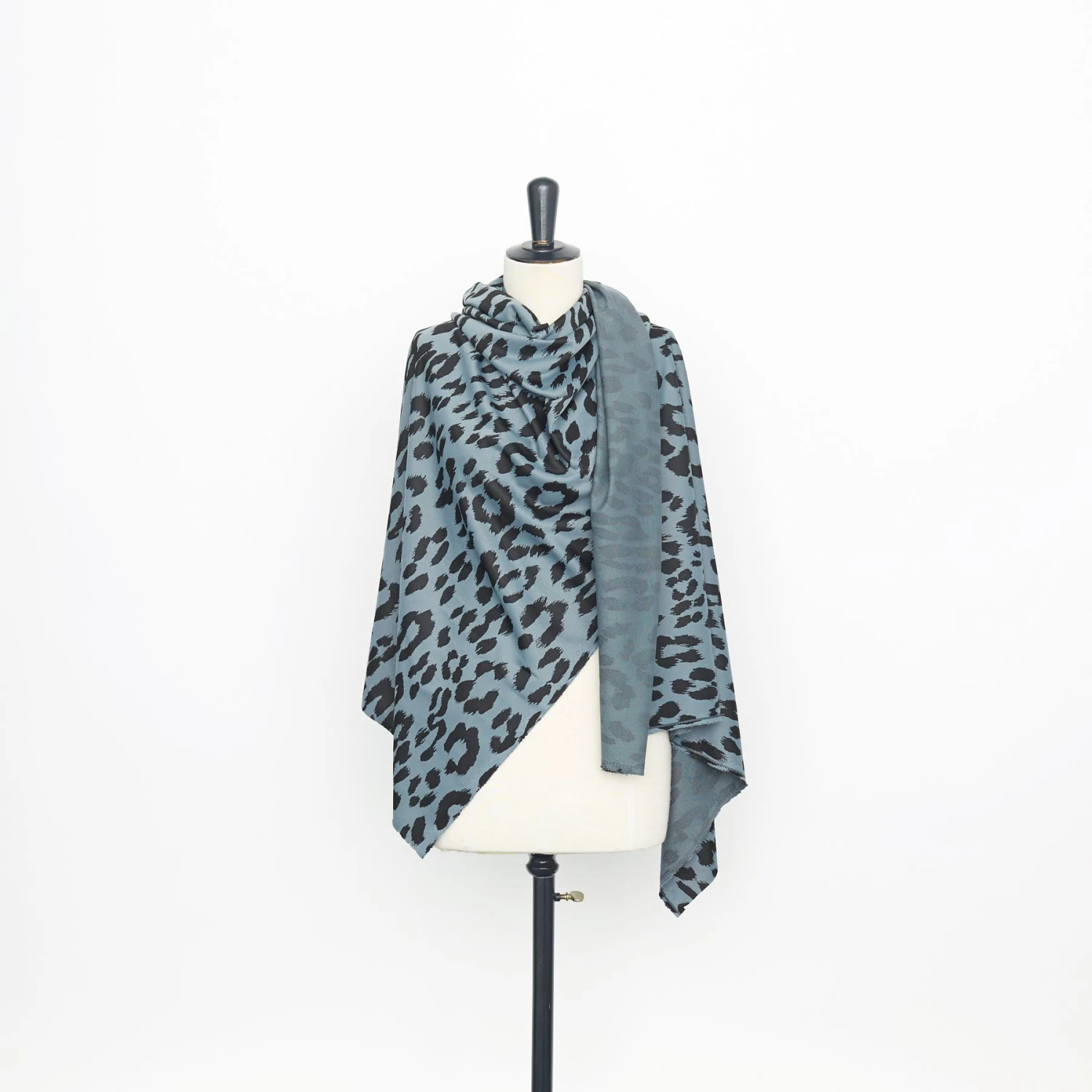 T23K04112 | Leopard Jersey 4 T23K04112 | Leopard Jersey - Image 2